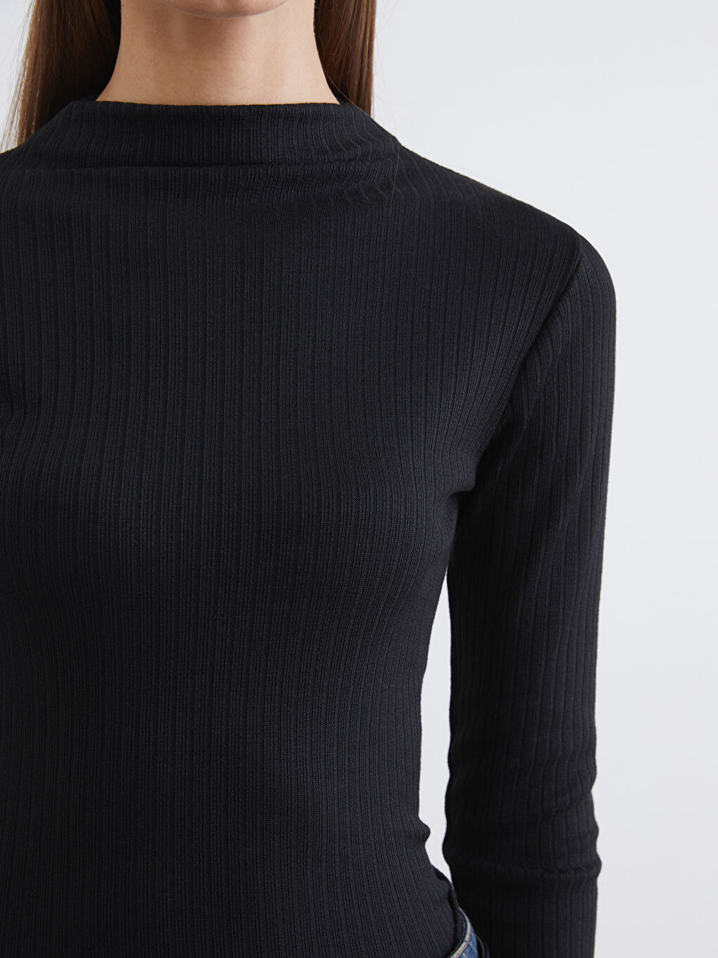 Siyah Dik Yaka Kadın Body-2