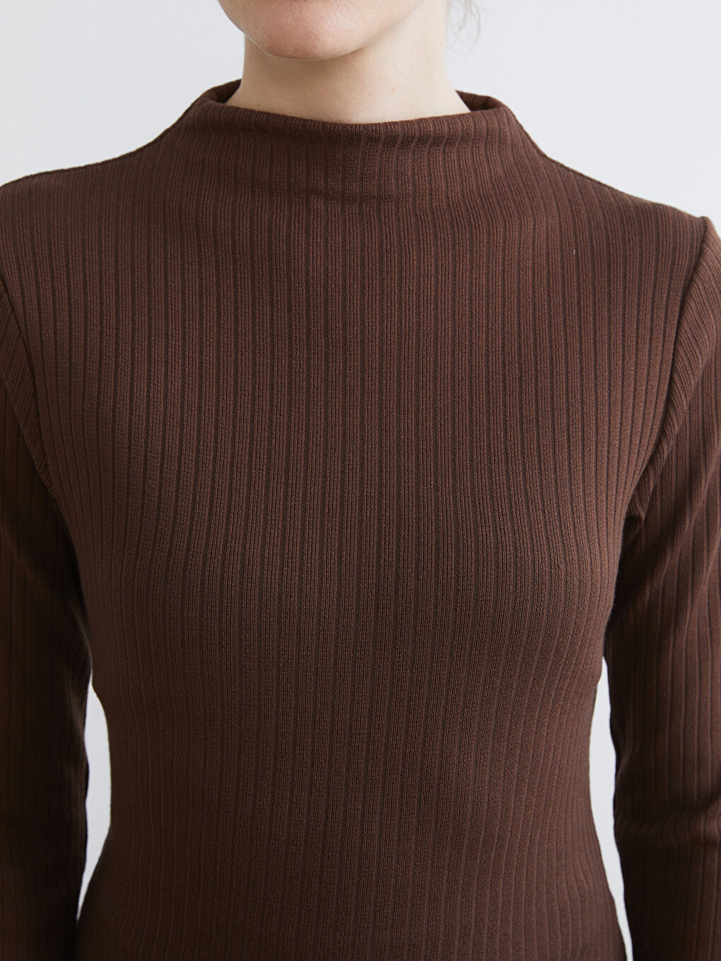 Kahverengi Dik Yaka Kadın Body-2