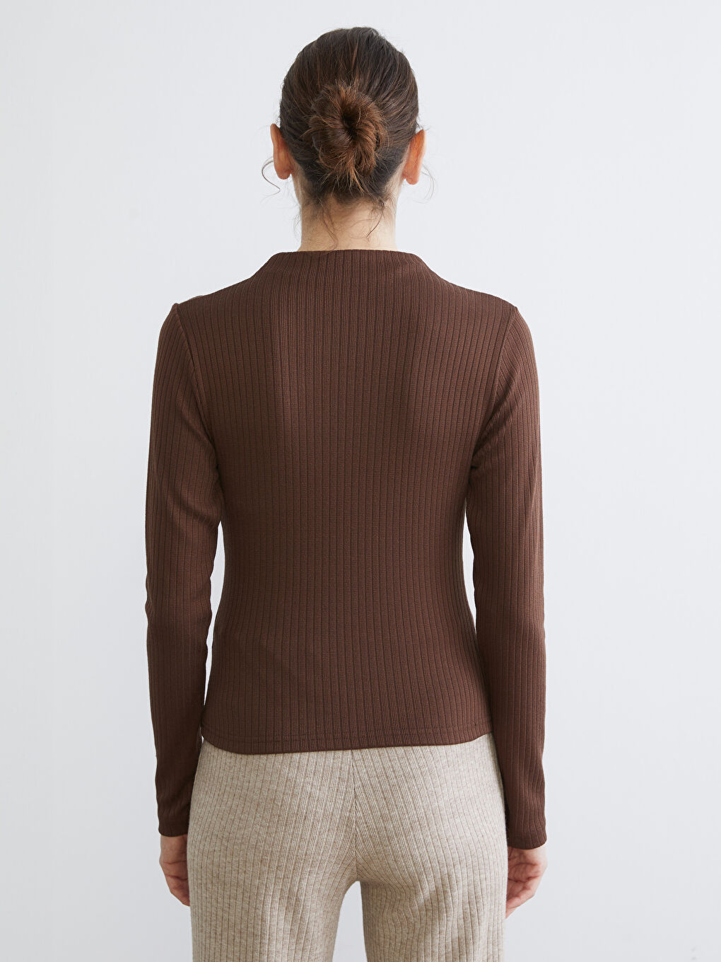 Kahverengi Dik Yaka Kadın Body-3