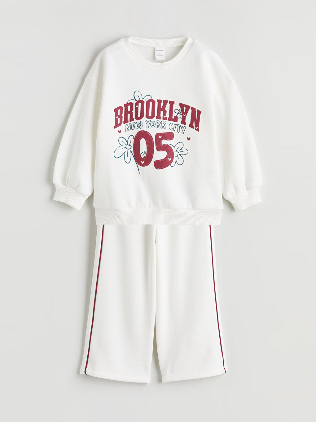 طقم بيج فاتح / ايكرو فتاة