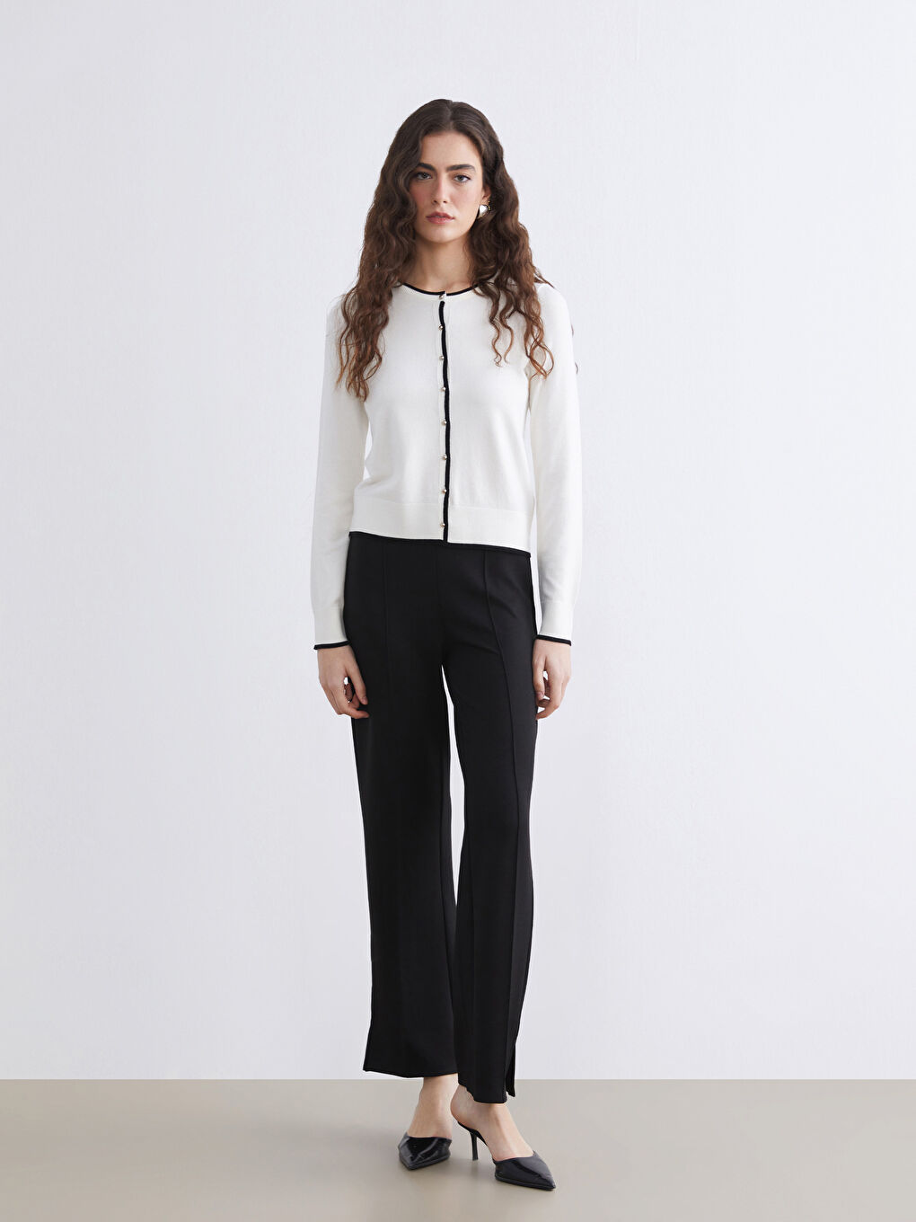 Crew Neck Women's Knitwear Cardigan-1