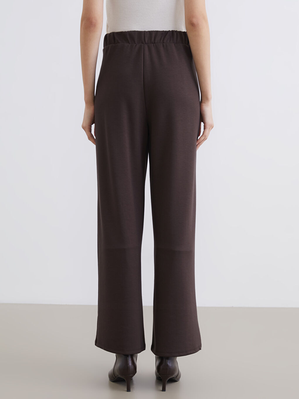 Kahverengi Beli Lastikli Geniş Paça Kadın Eşofman Altı-3