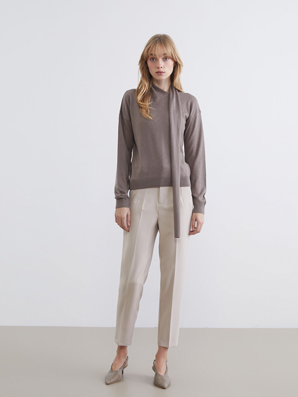 Bej Şal Yaka Kadın Triko Kazak-1