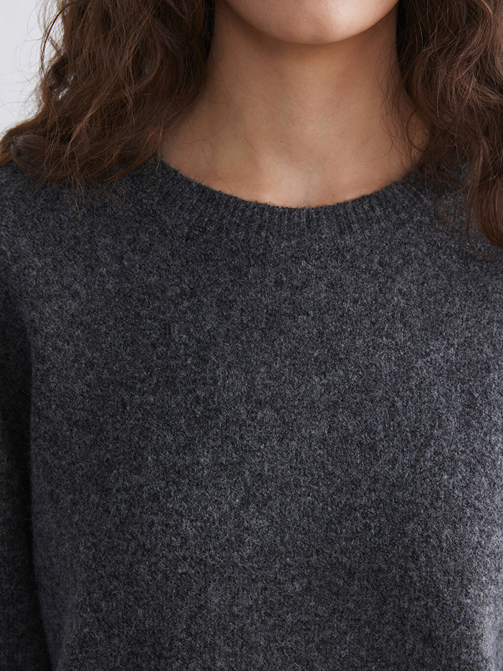 მრგვალი საყელო ქალებისთვის ტრიკოტაჟის სვიტერი-2