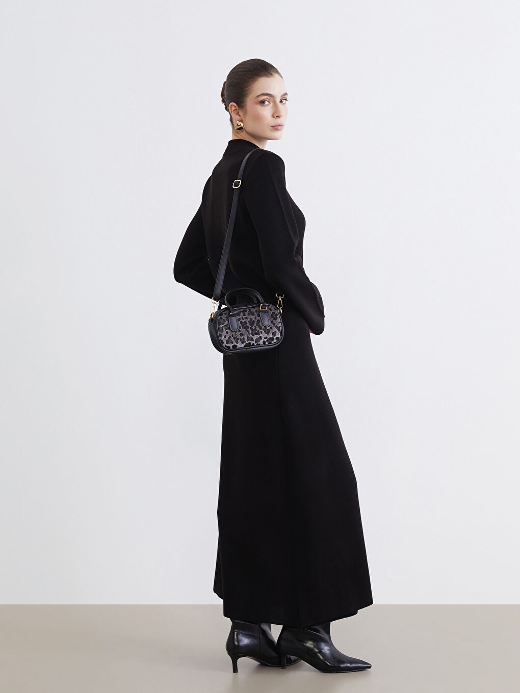 Женская сумка на плечо с съемным ремешком-1