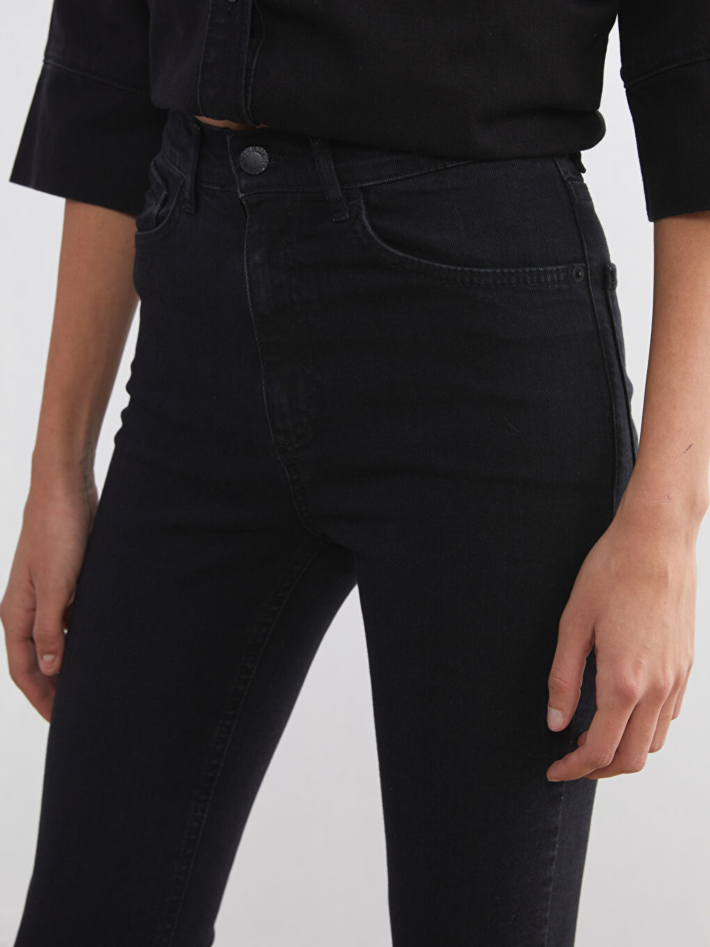 Siyah Crop Flare Kadın Jean Pantolon-2