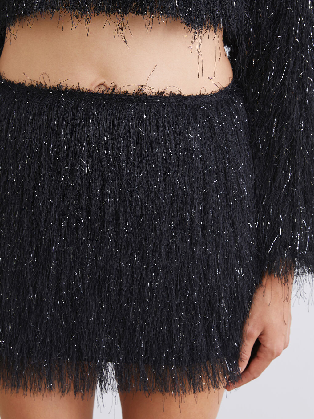 Siyah Beli Lastikli Tüylü Mini Triko Etek-2