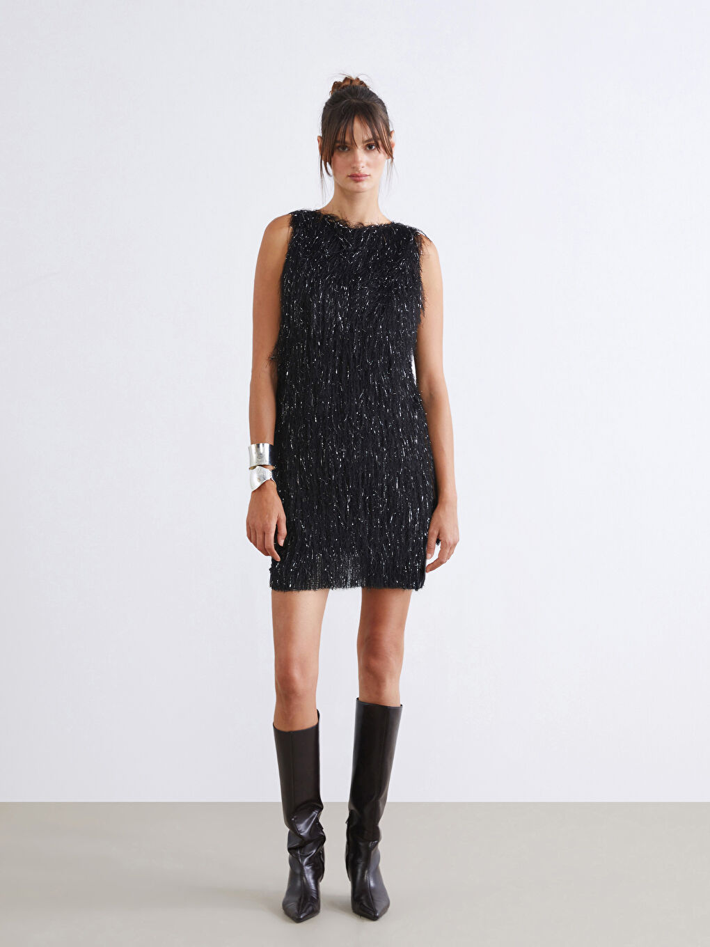 Siyah Bisiklet Yaka Tüylü Mini Triko Elbise-1