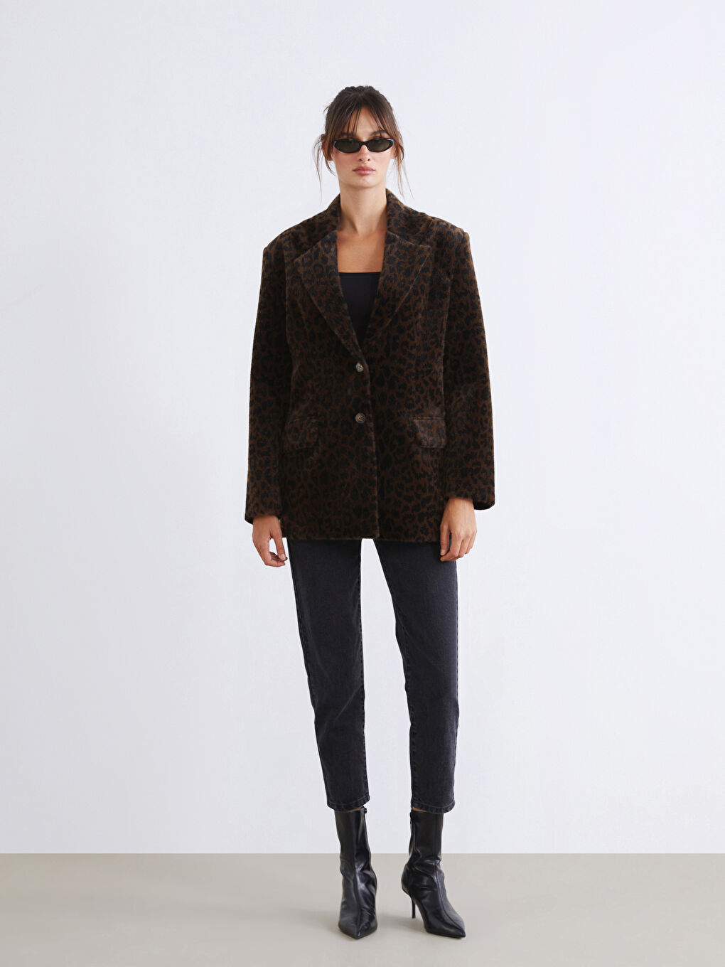 Kahverengi Leopar Desenli Kadın Kaşe Kaban-1