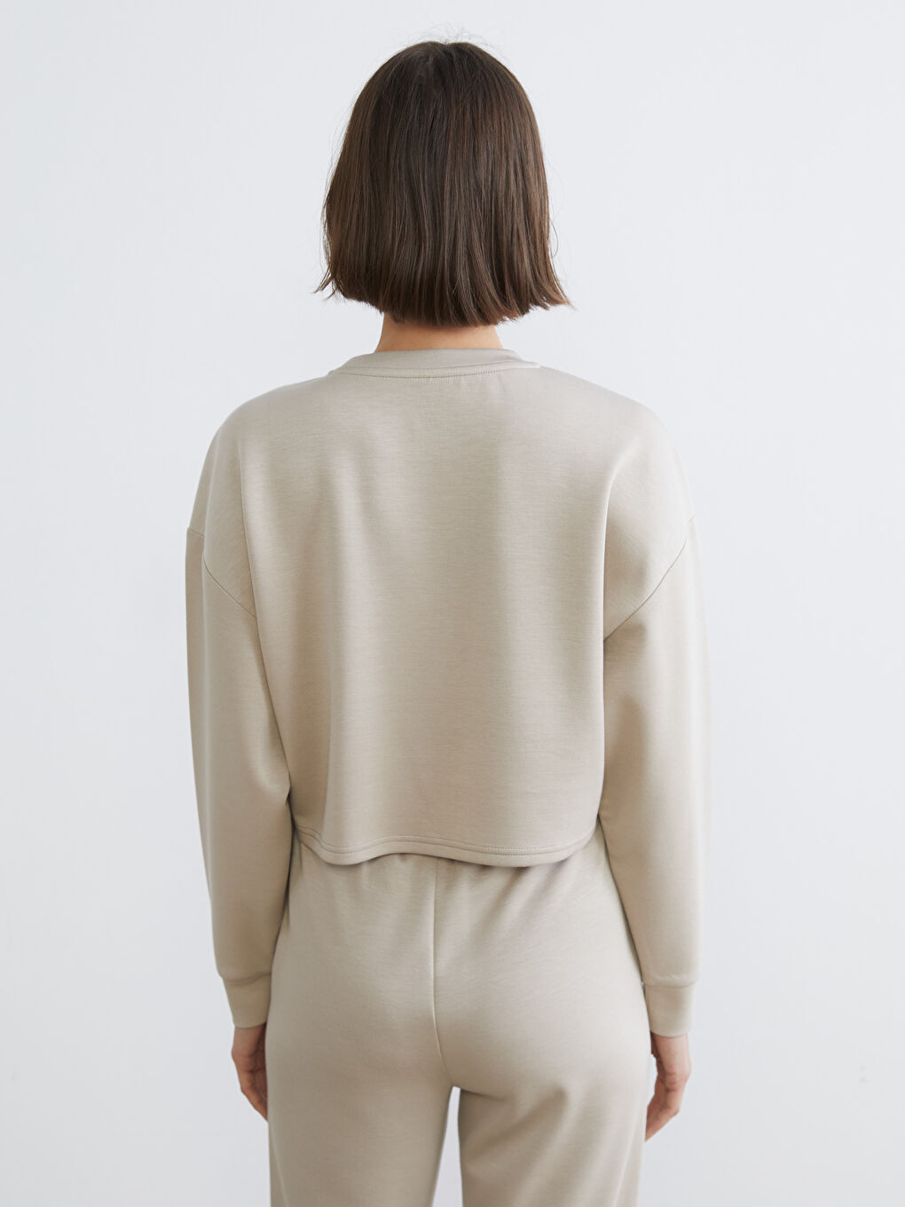 მრგვალი საყელო ქალებისთვის სვიტშირტი-3