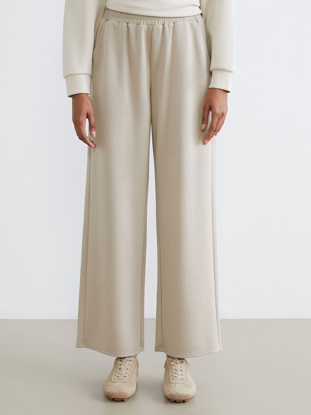 Elastic Waist Soft Touch Women's Sweatpants-1