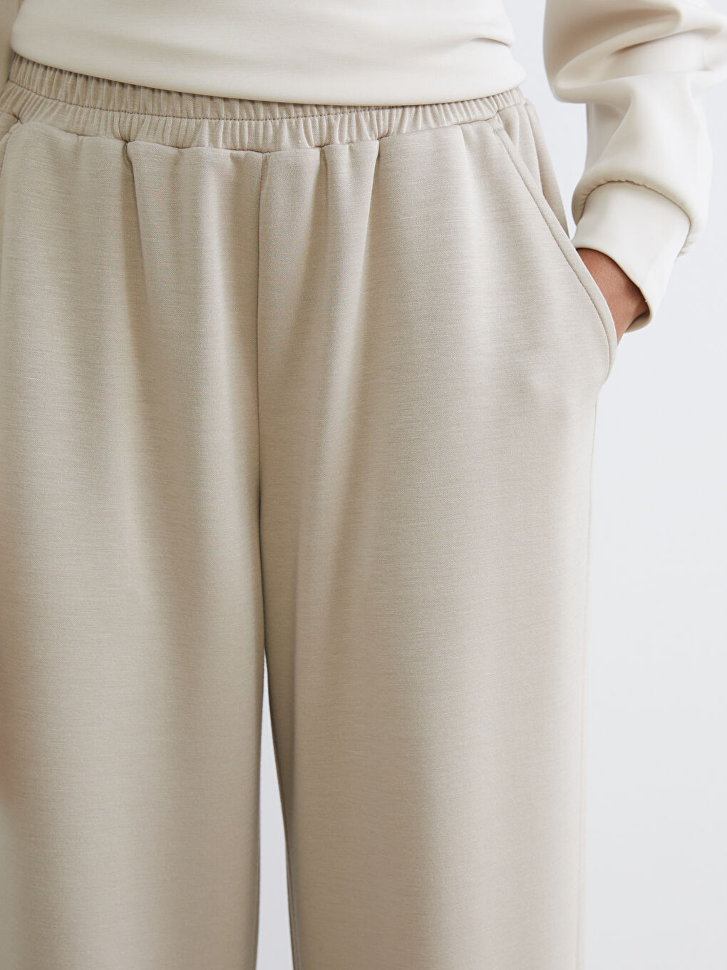 Elastic Waist Soft Touch Women's Sweatpants-2