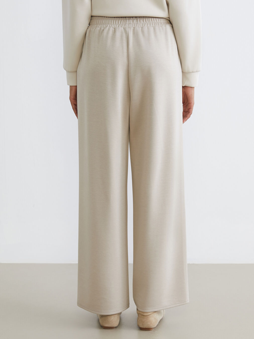 Elastic Waist Soft Touch Women's Sweatpants-3