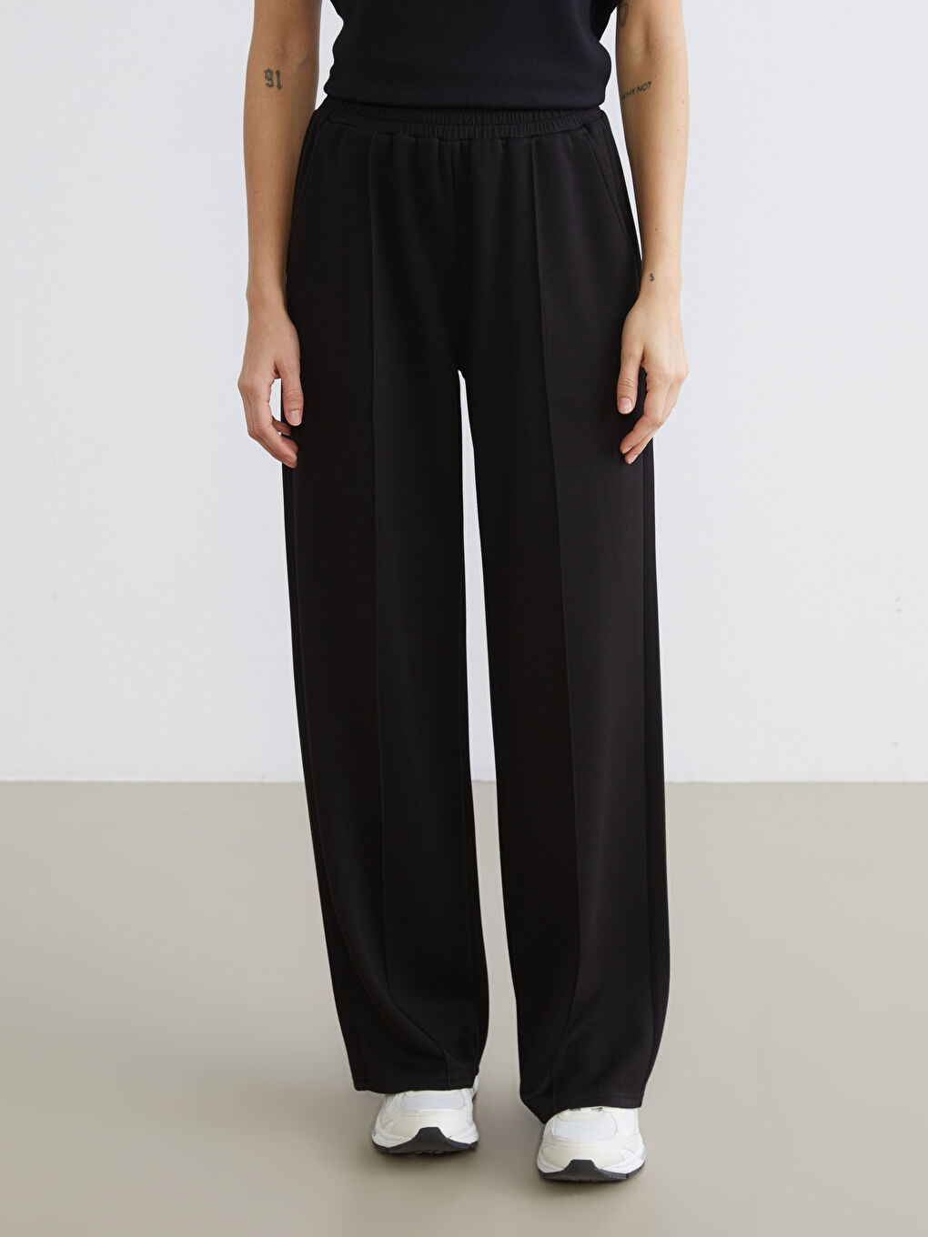 Дамски Спортен Панталон с Еластична Талия-1