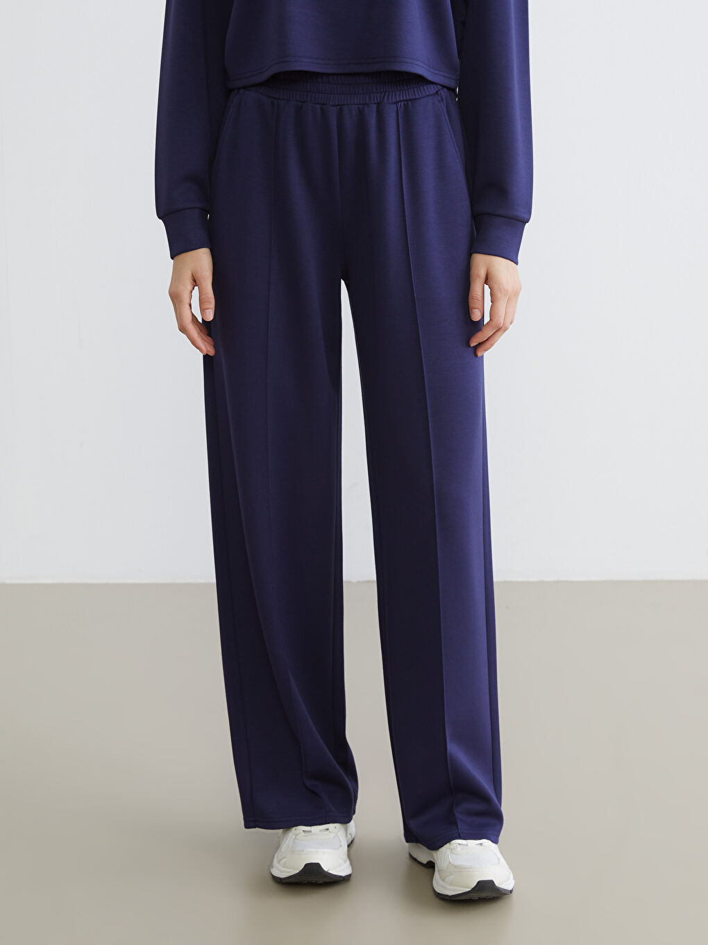 Дамски Спортен Панталон с Еластична Талия-1