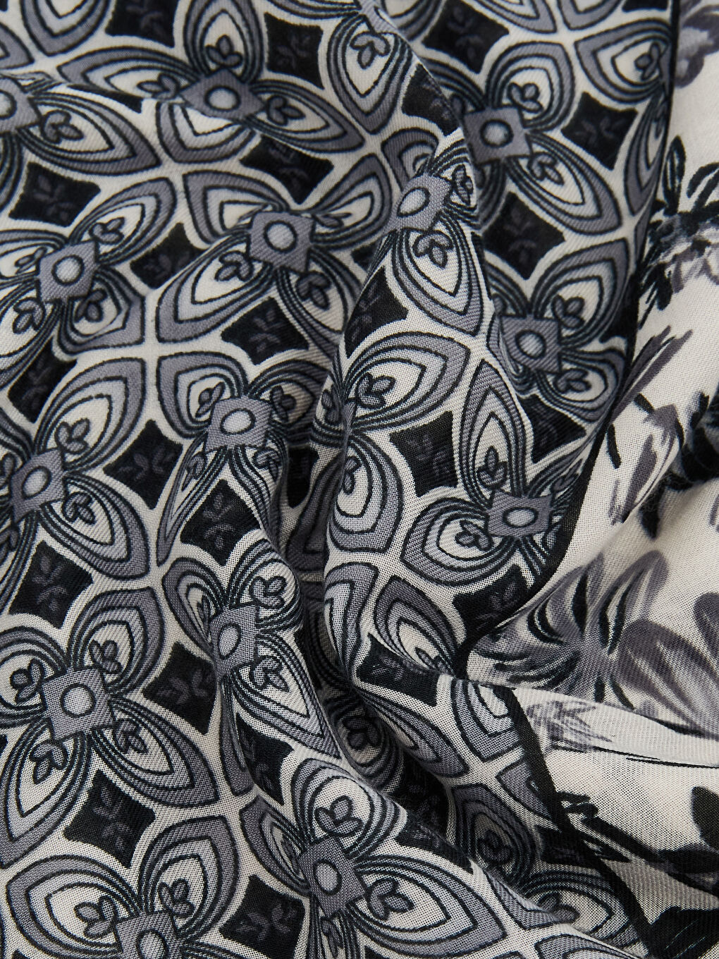 Lacivert Desenli Kadın Şal-2