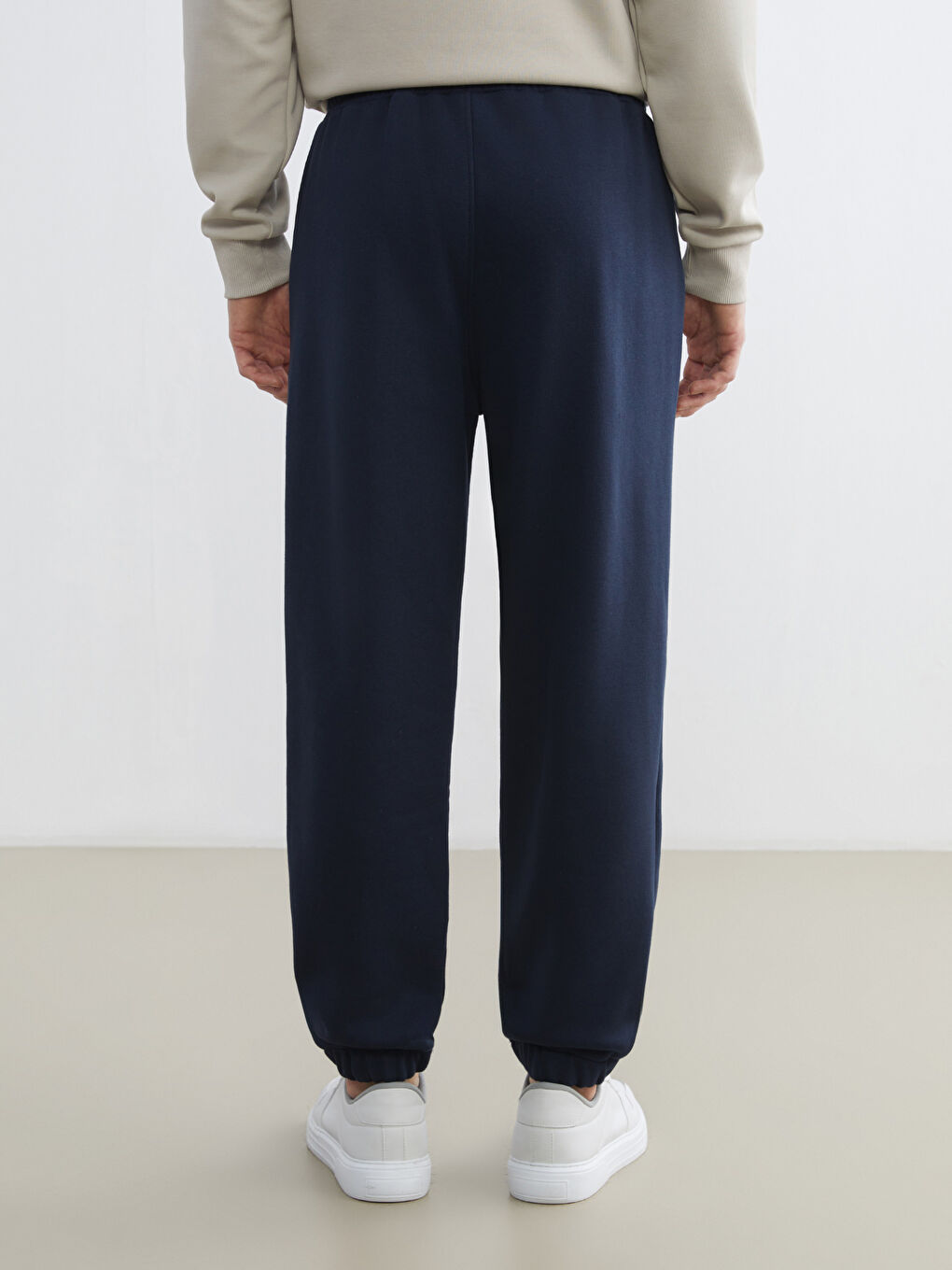 Basic Men's Jogger Sweatpants-3