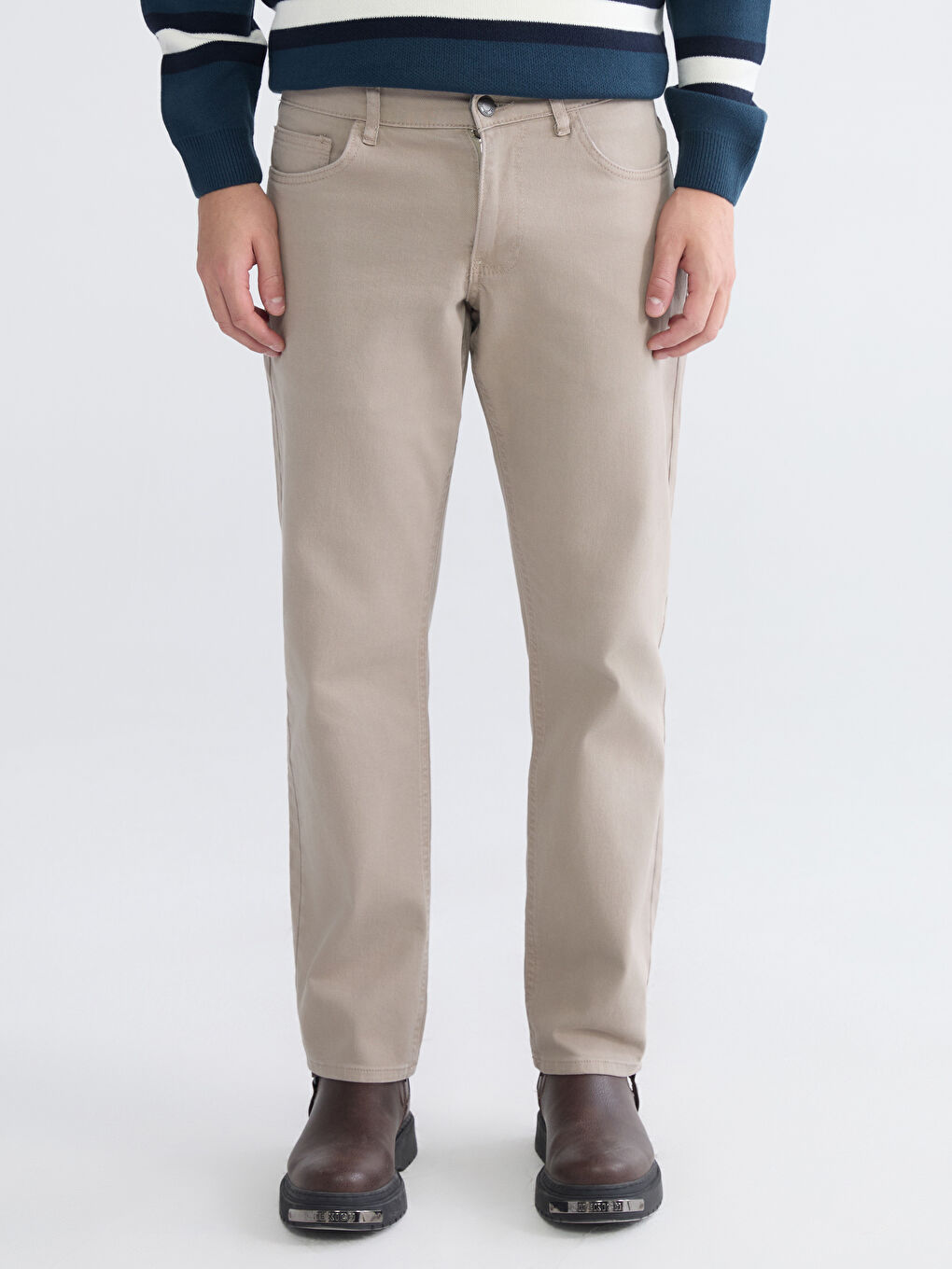 779 Джинсы Мужские Прямого Кроя-1