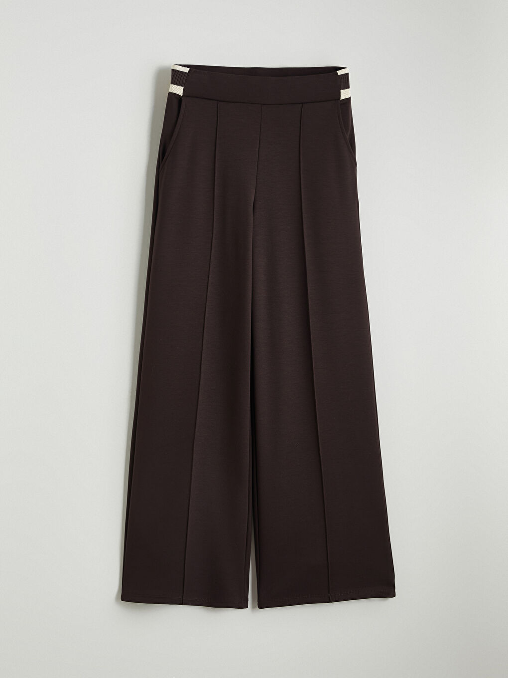 Regulär Geschnittene Damen Hose Mit Weitem Bein