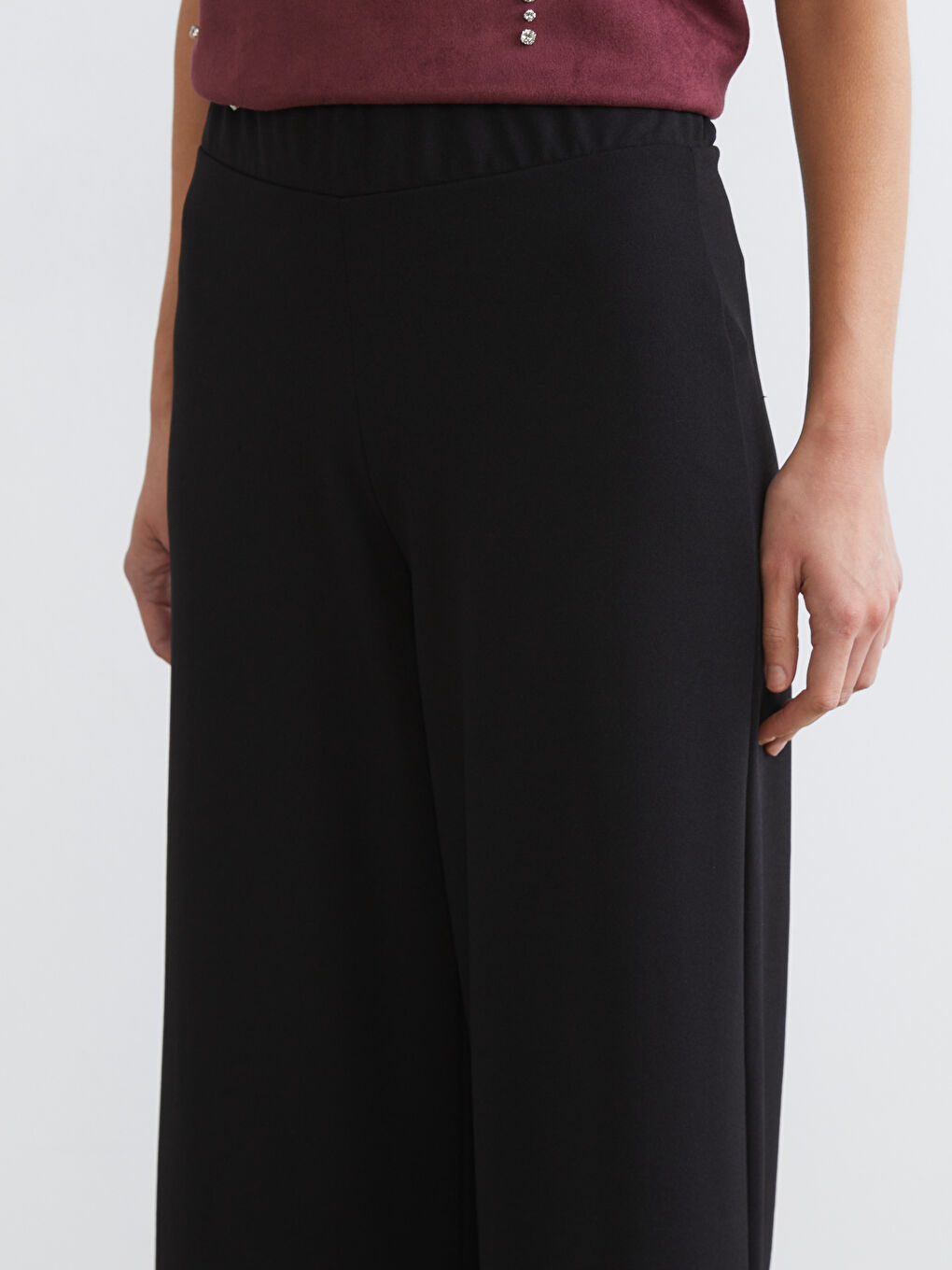 Siyah Beli Lastikli Geniş Paça Kadın Pantolon-2