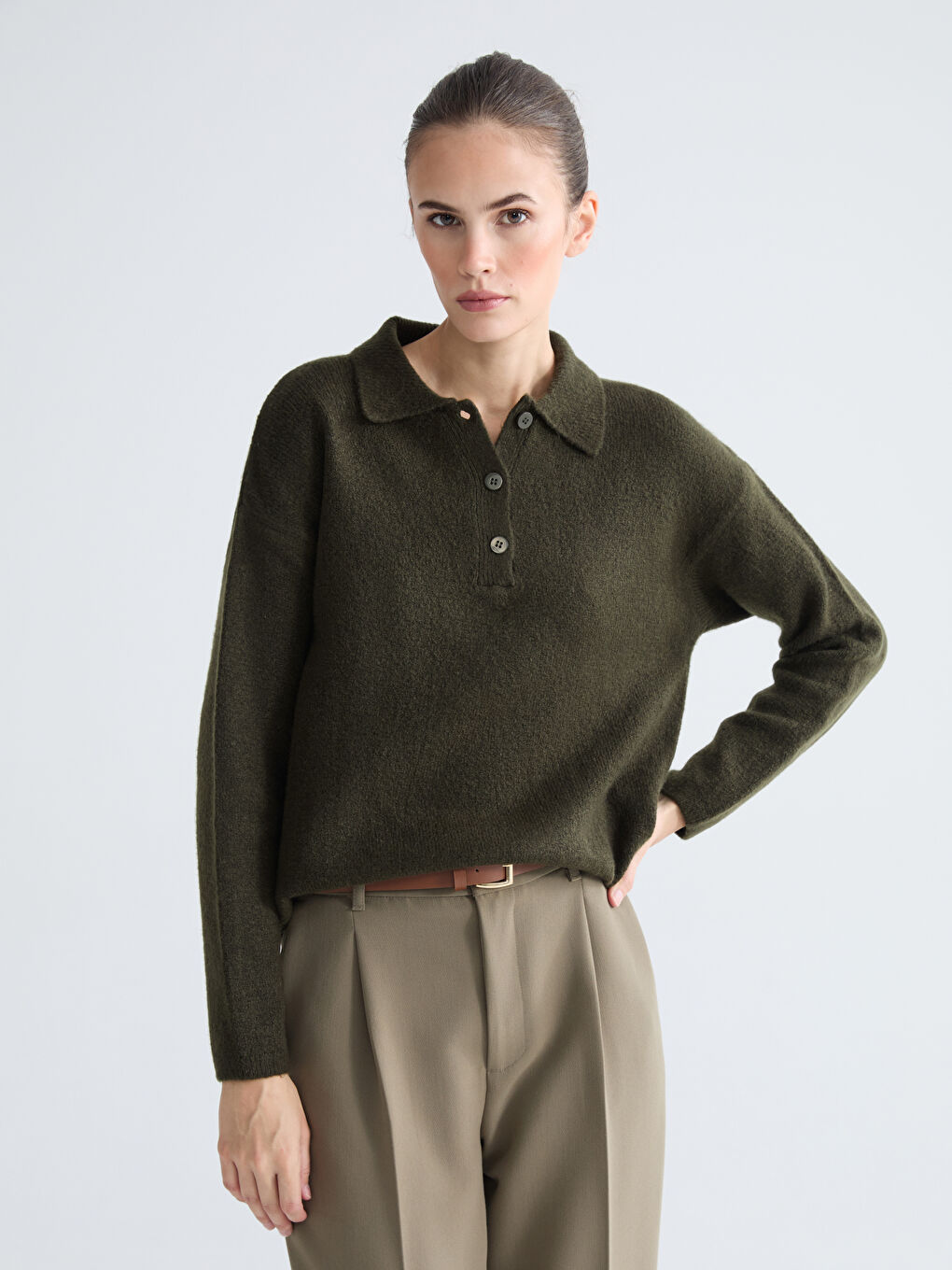 Свитер из трикотажа с воротником поло для женщин-1