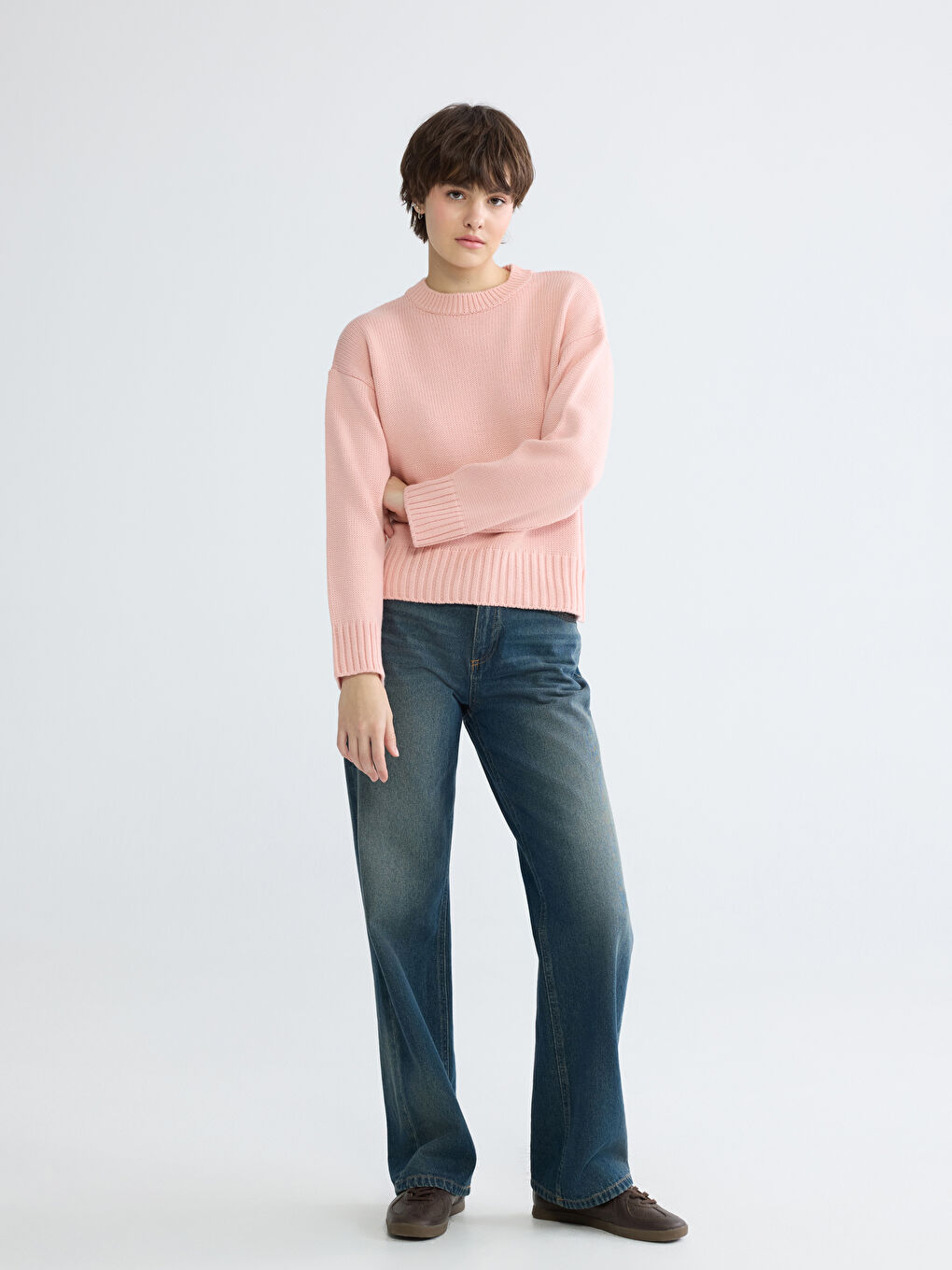 მრგვალი საყელო ქალებისთვის ტრიკოტაჟის სვიტერი-1