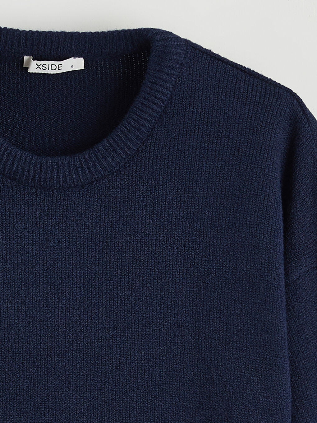 Džemper od trikotaže sa okruglim izrezom za žene-5