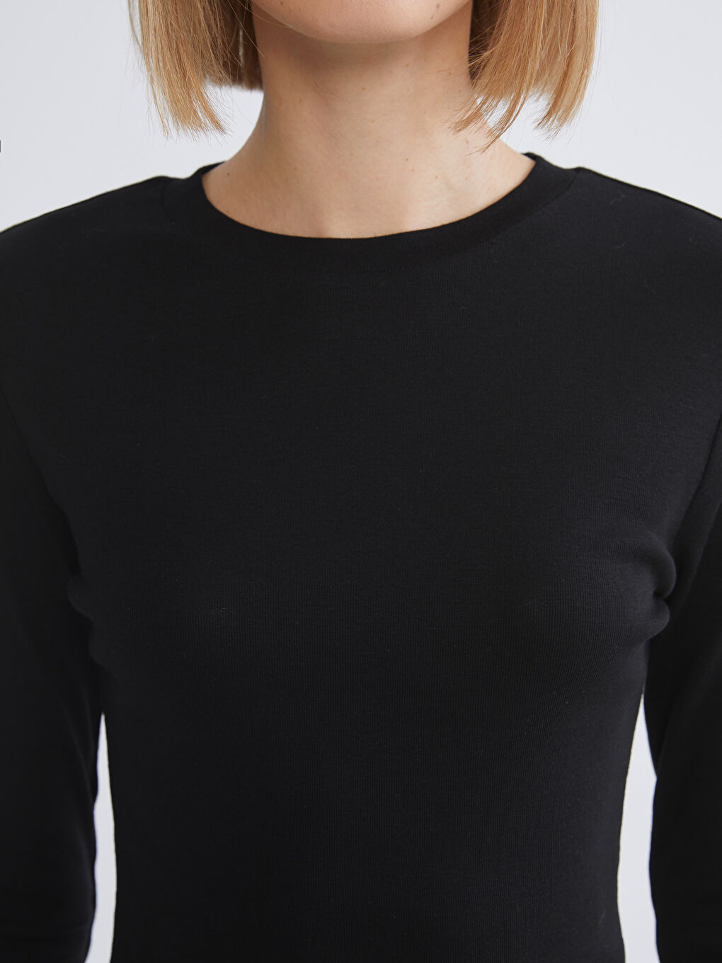 Siyah Bisiklet Yaka Modal Karışımlı Kadın Body-2