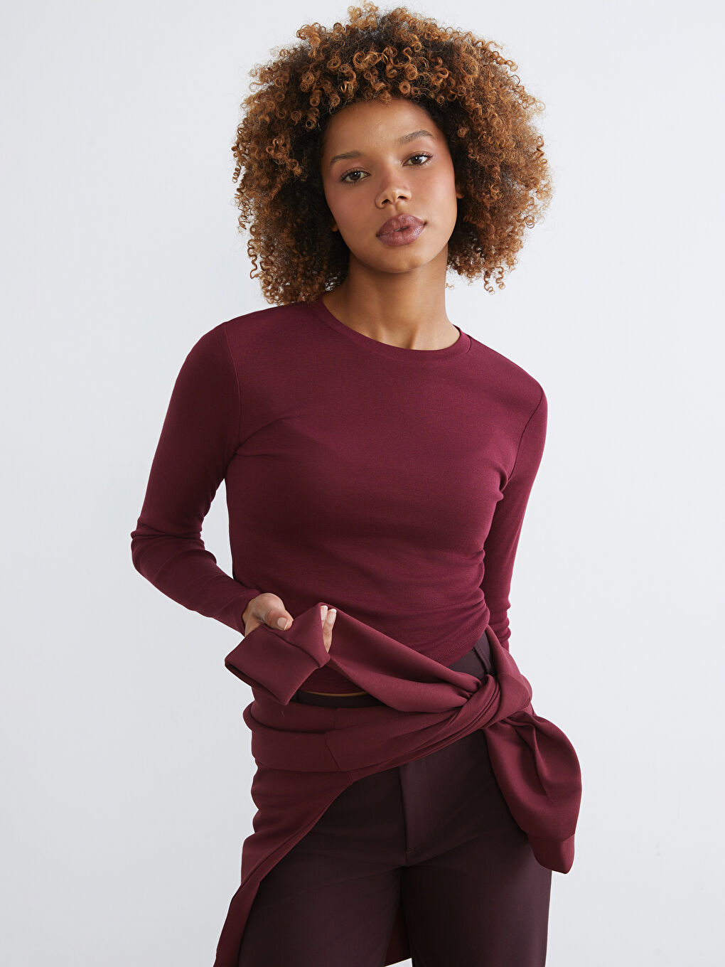 Frau BURGUND Körper