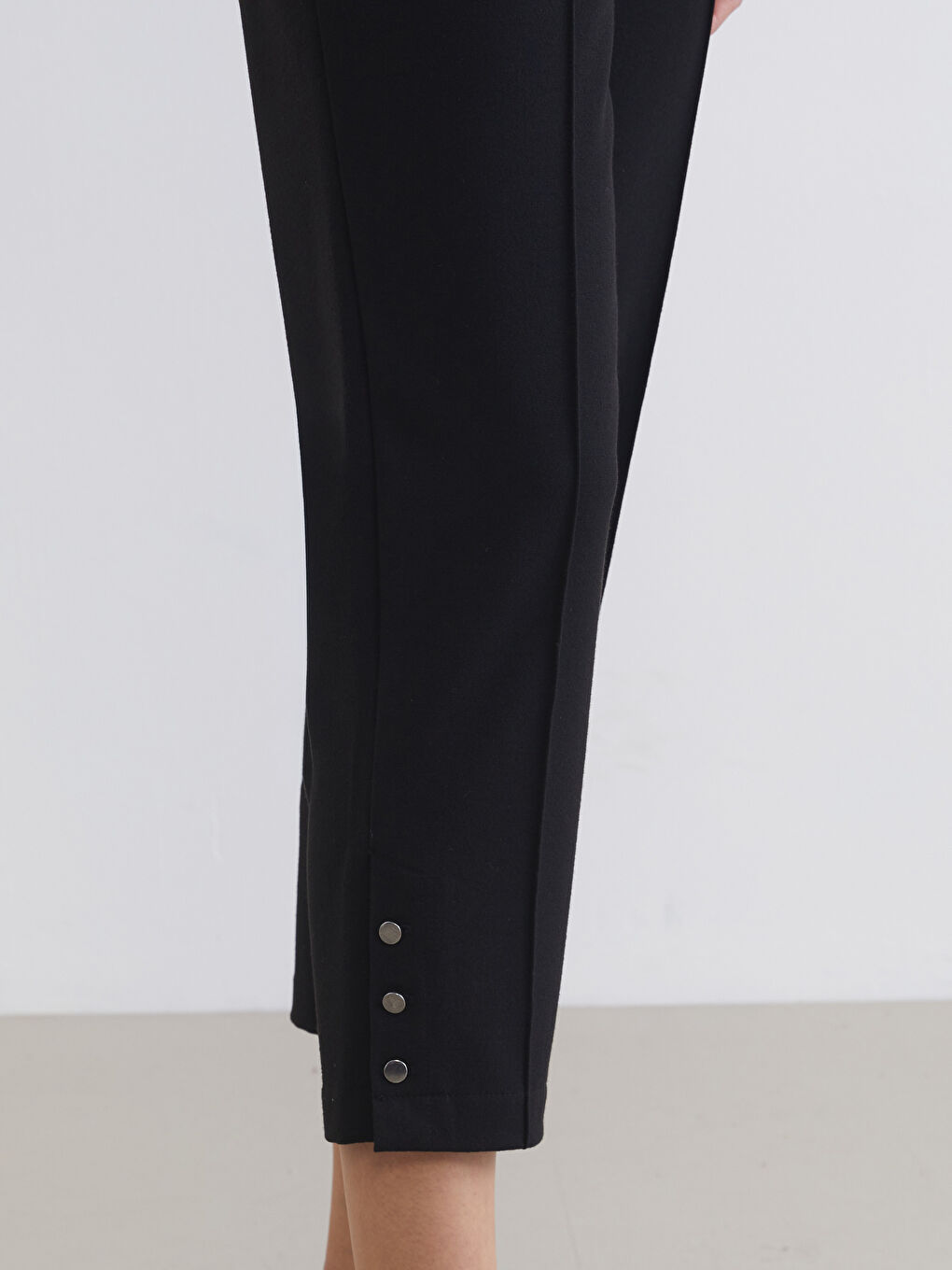 Siyah Beli Lastikli Kadın Pantolon-2