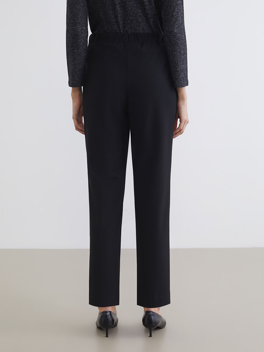 Siyah Beli Lastikli Kadın Pantolon-3