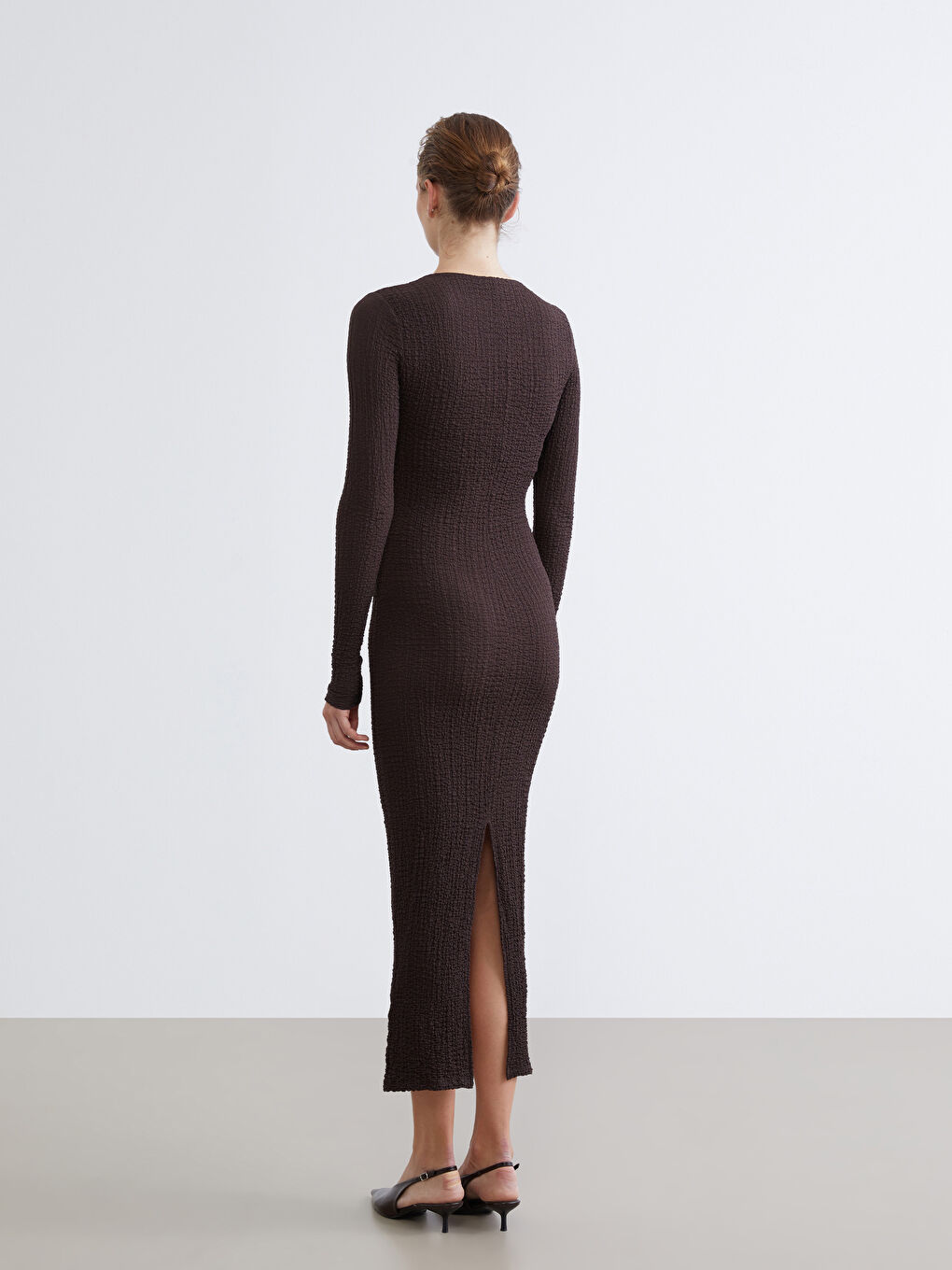 Kahverengi Bisiklet Yaka Dokulu Büzgülü Elbise-3