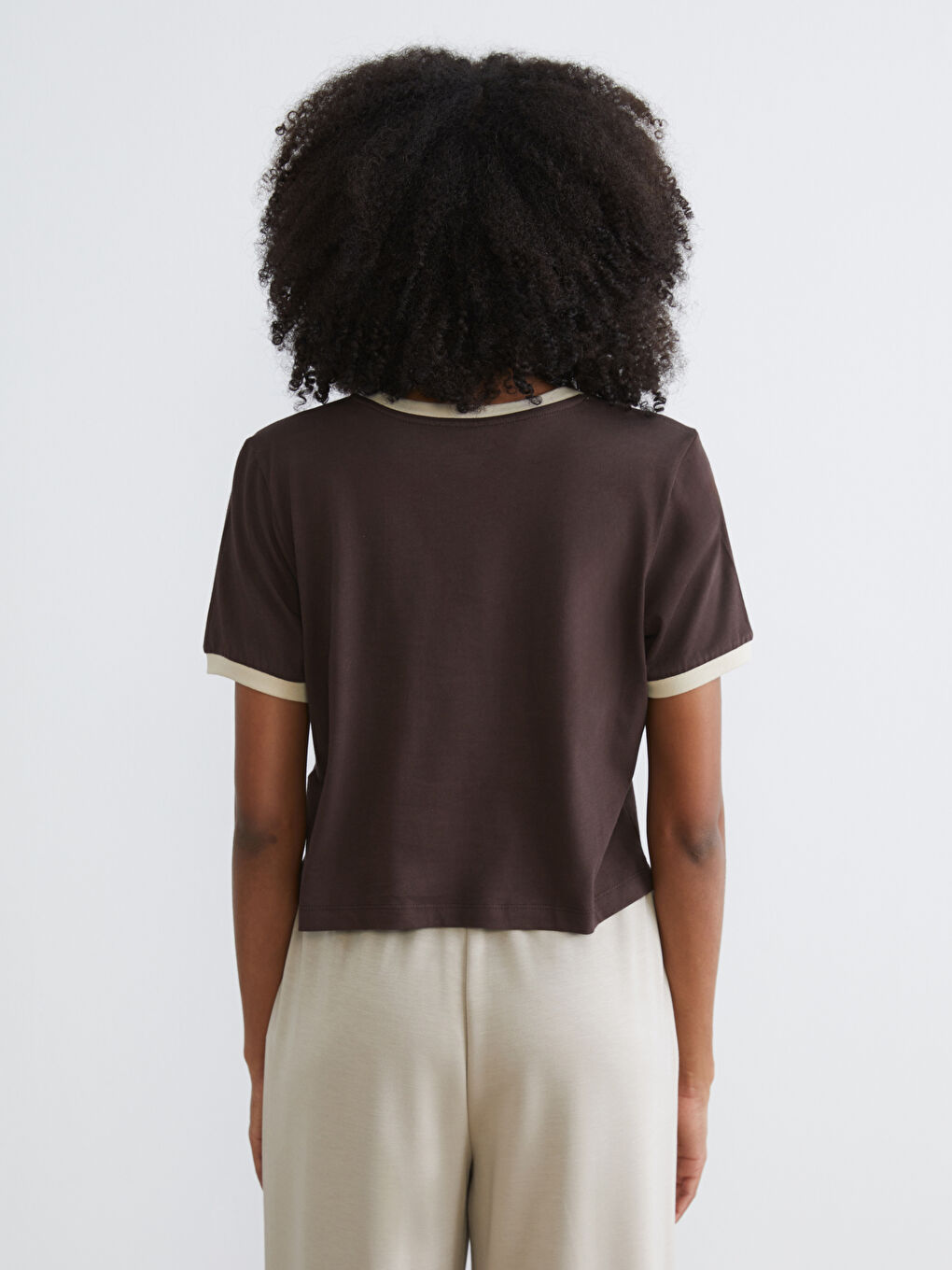 Kahverengi Bisiklet Yaka Baskılı Kadın Spor Tişört-3