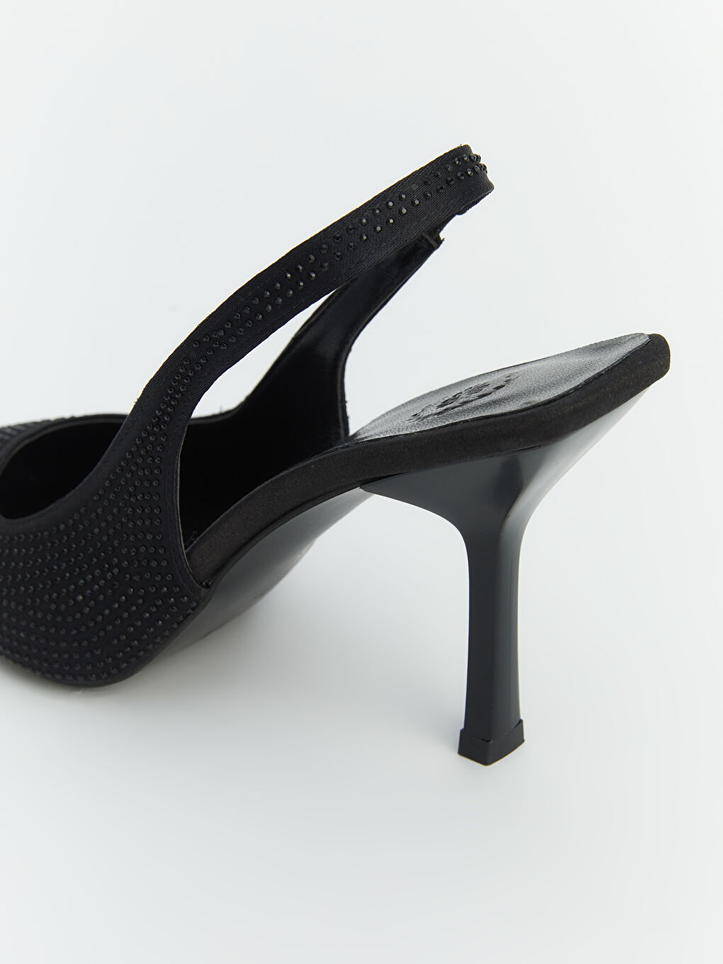 Siyah Sivri Burun Kadın Topuklu Ayakkabı-3