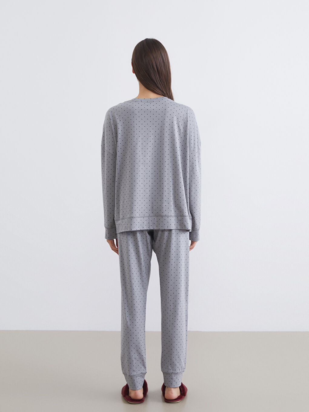 Gri Bisiklet Yaka Puantiyeli Kadın Pijama Takımı-3