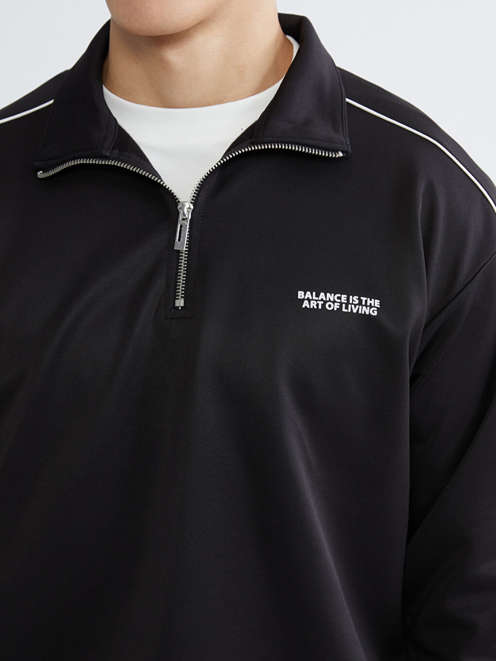 Siyah Dik Yaka Baskılı Erkek Sweatshirt-2