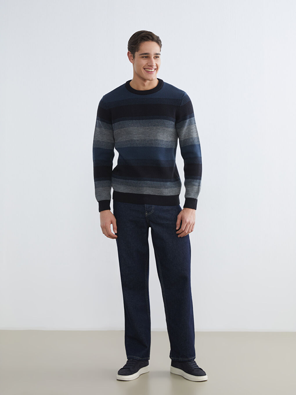 Lacivert Bisiklet Yaka Çizgili Erkek Triko Kazak-1
