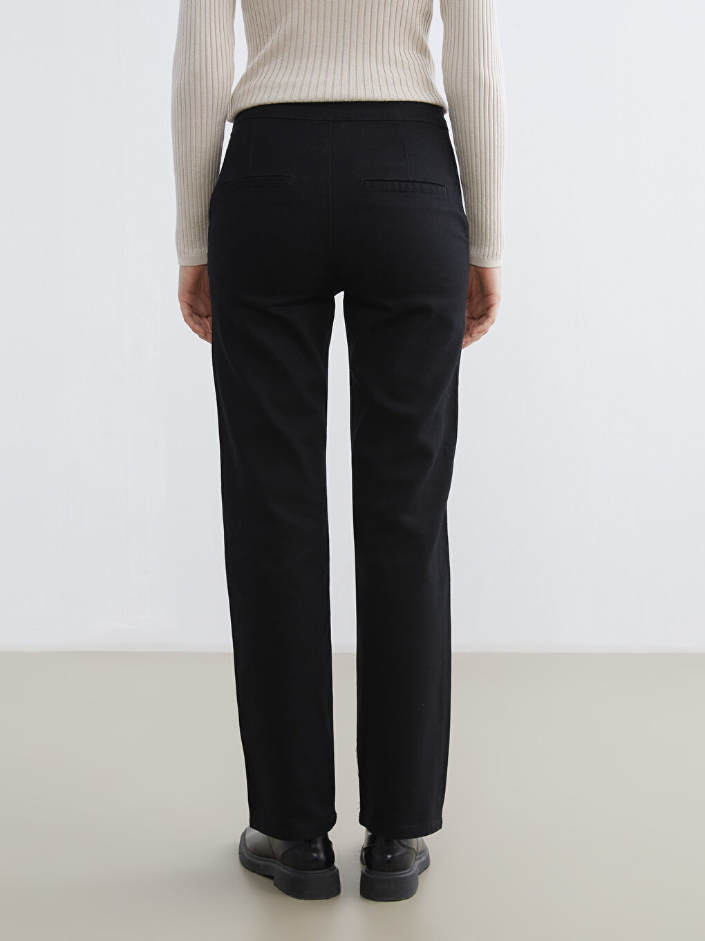 Siyah Flare Kadın Jean Pantolon-3