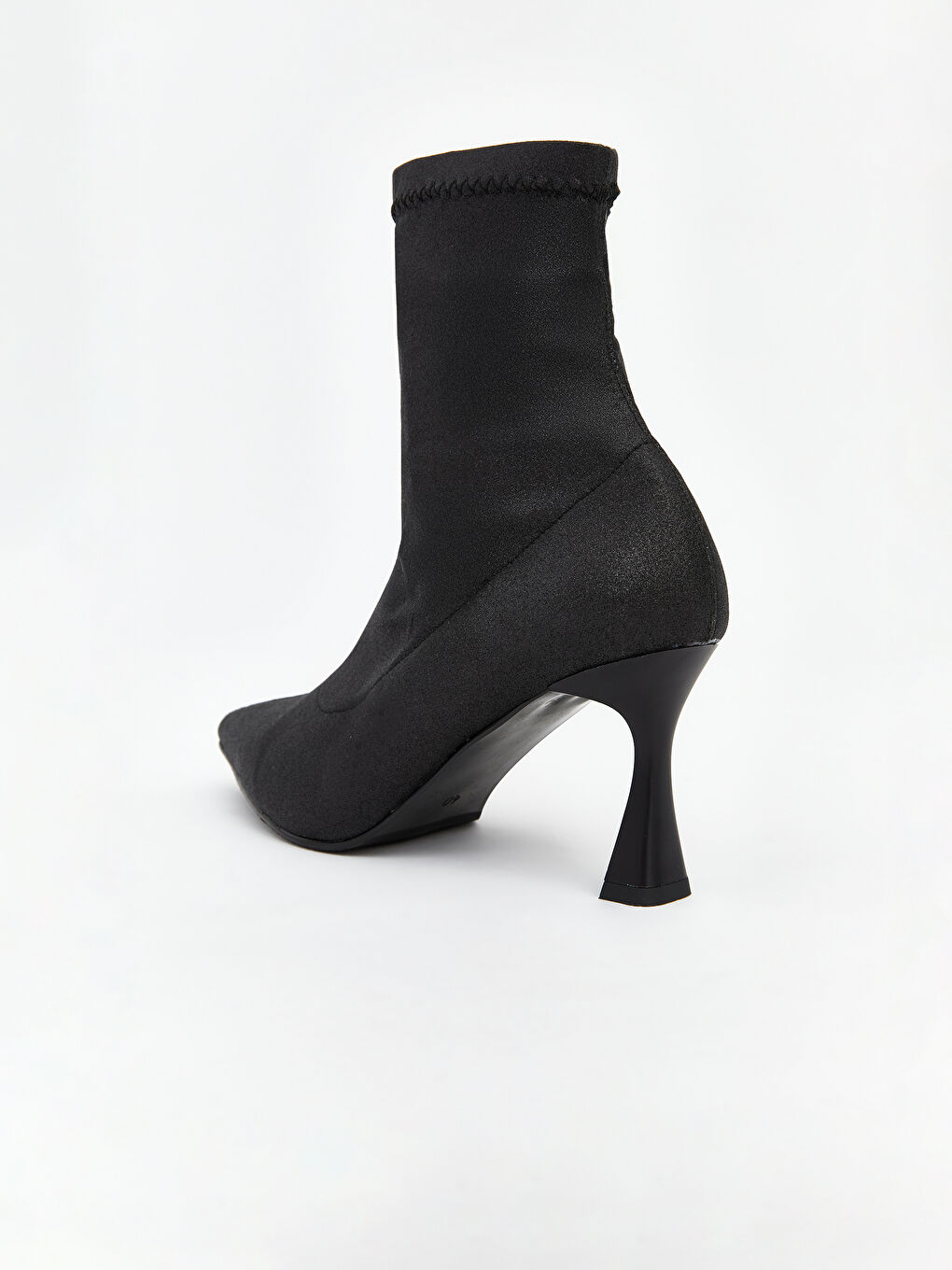Siyah Fermuarlı Kadın Topuklu Bot-4
