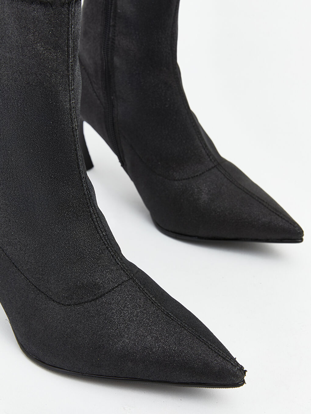 Siyah Fermuarlı Kadın Topuklu Bot-2