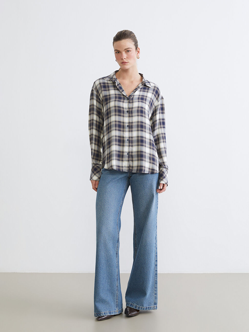 Lacivert Ekose Kadın Gömlek-1