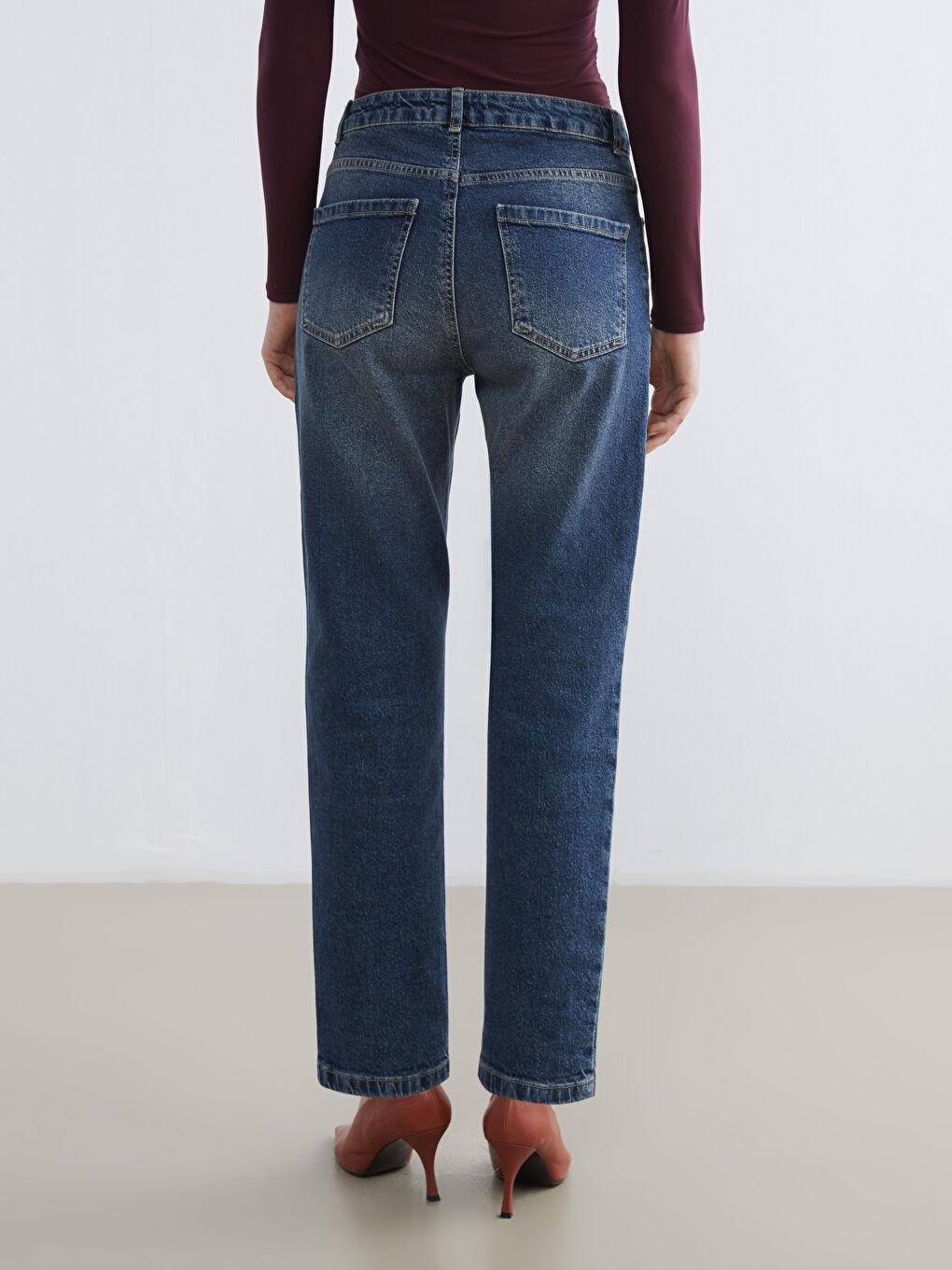 İndigo Straight Fit Kadın Jean Pantolon-3