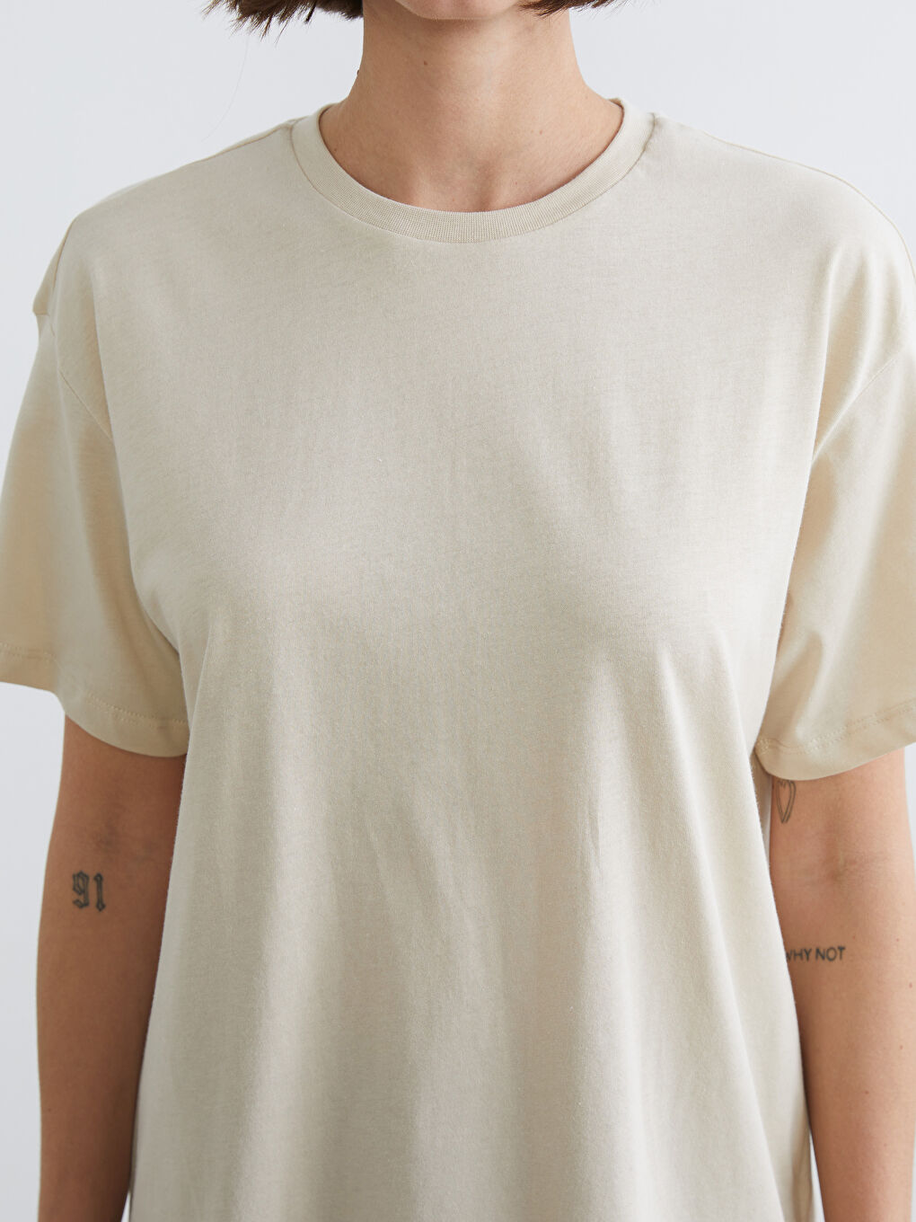 Bej Bisiklet Yaka Baskılı Oversize Kadın Spor Tişört-2