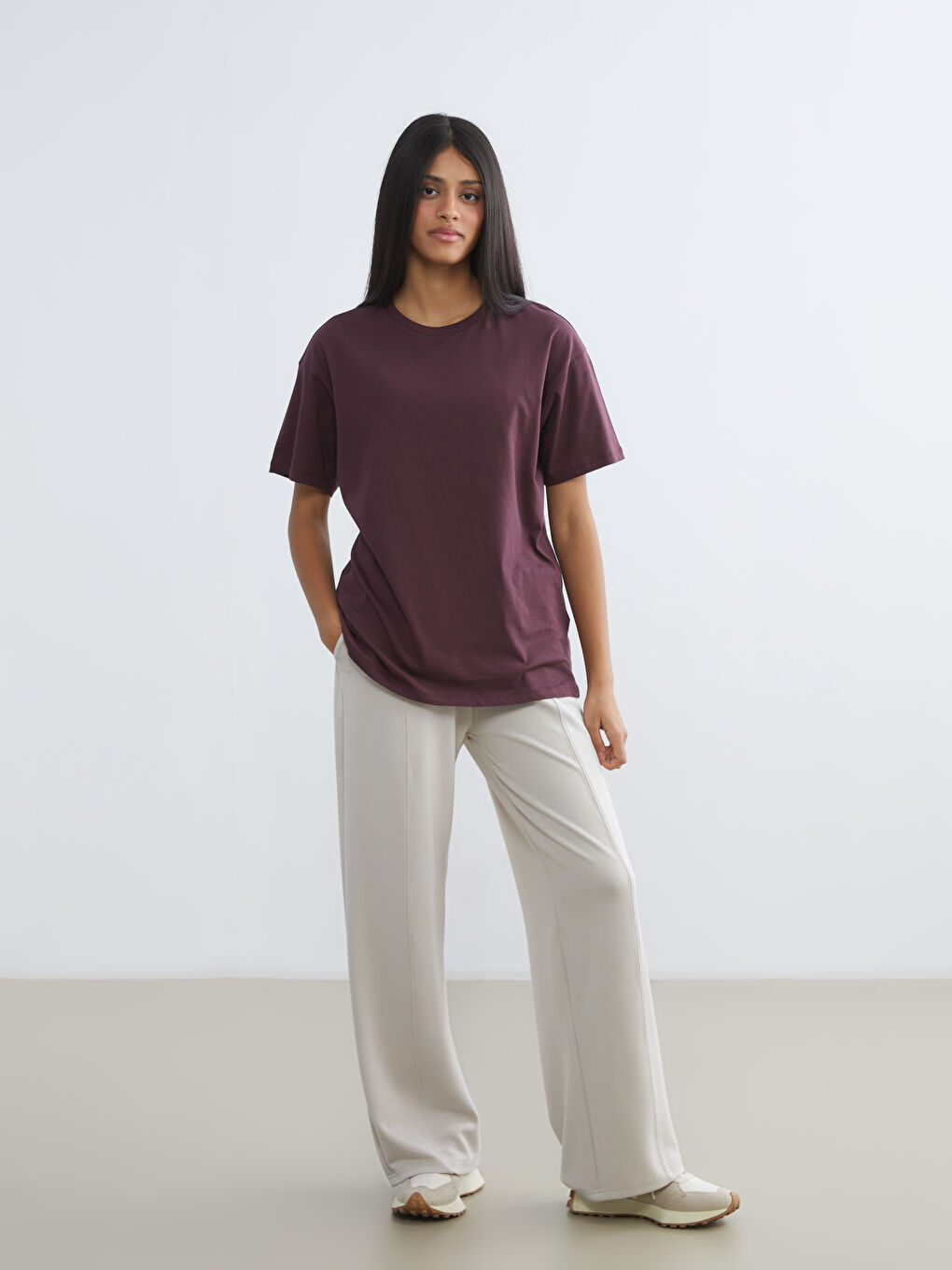 Bordo Bisiklet Yaka Baskılı Oversize Kadın Spor Tişört-1