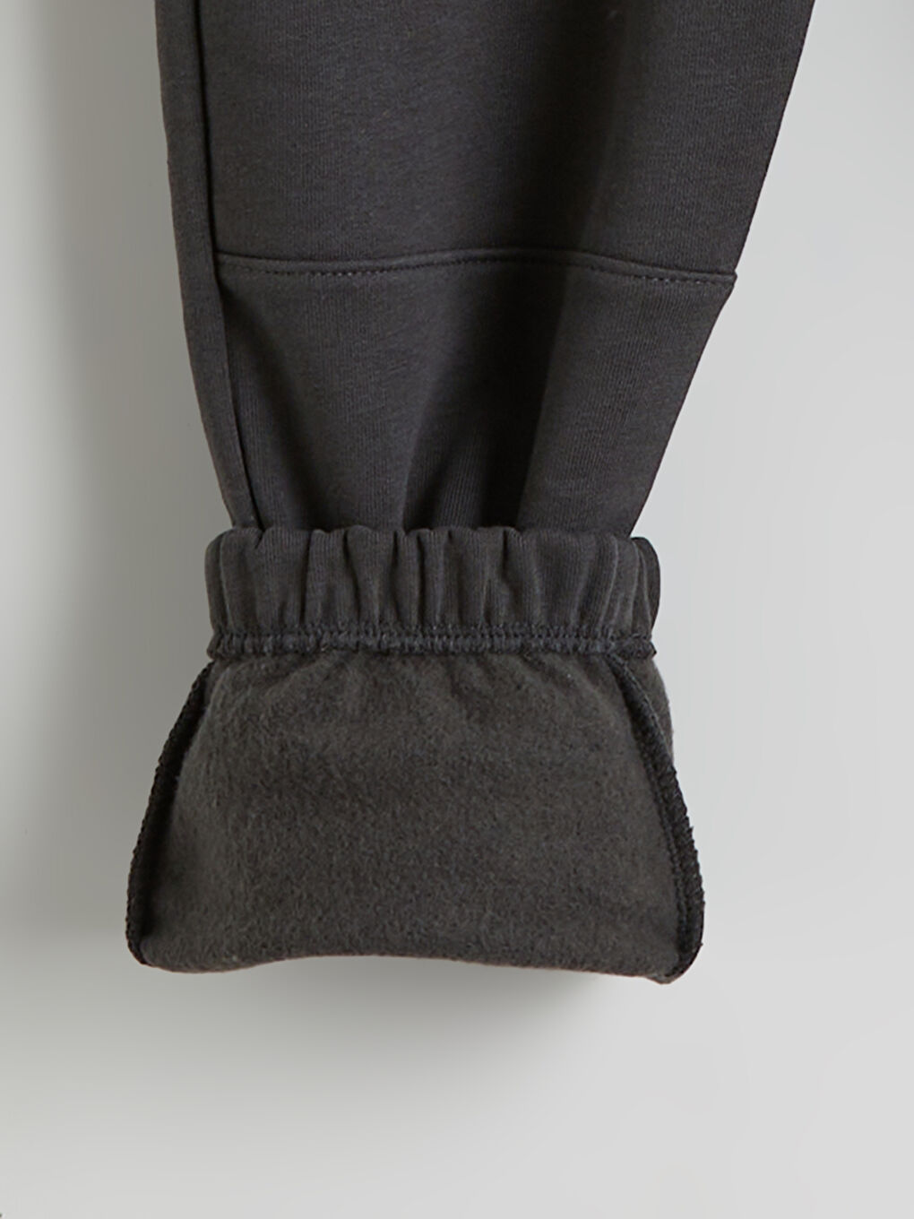 Elastic Waist Boys' Thick Jogger Sweatpants-1