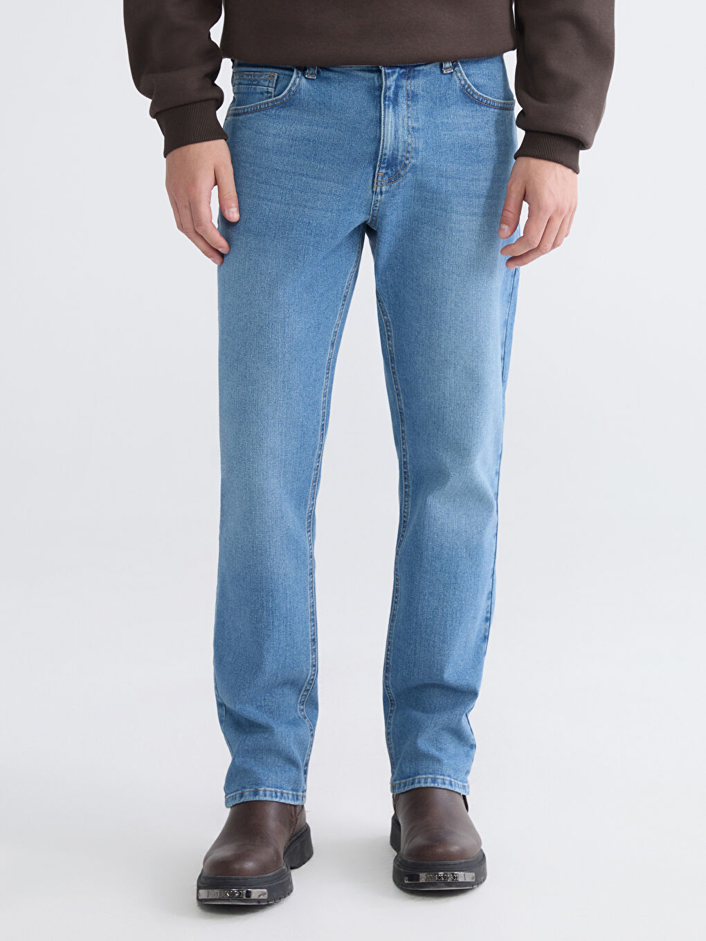 779 جينز بقصة عادية للرجال-1