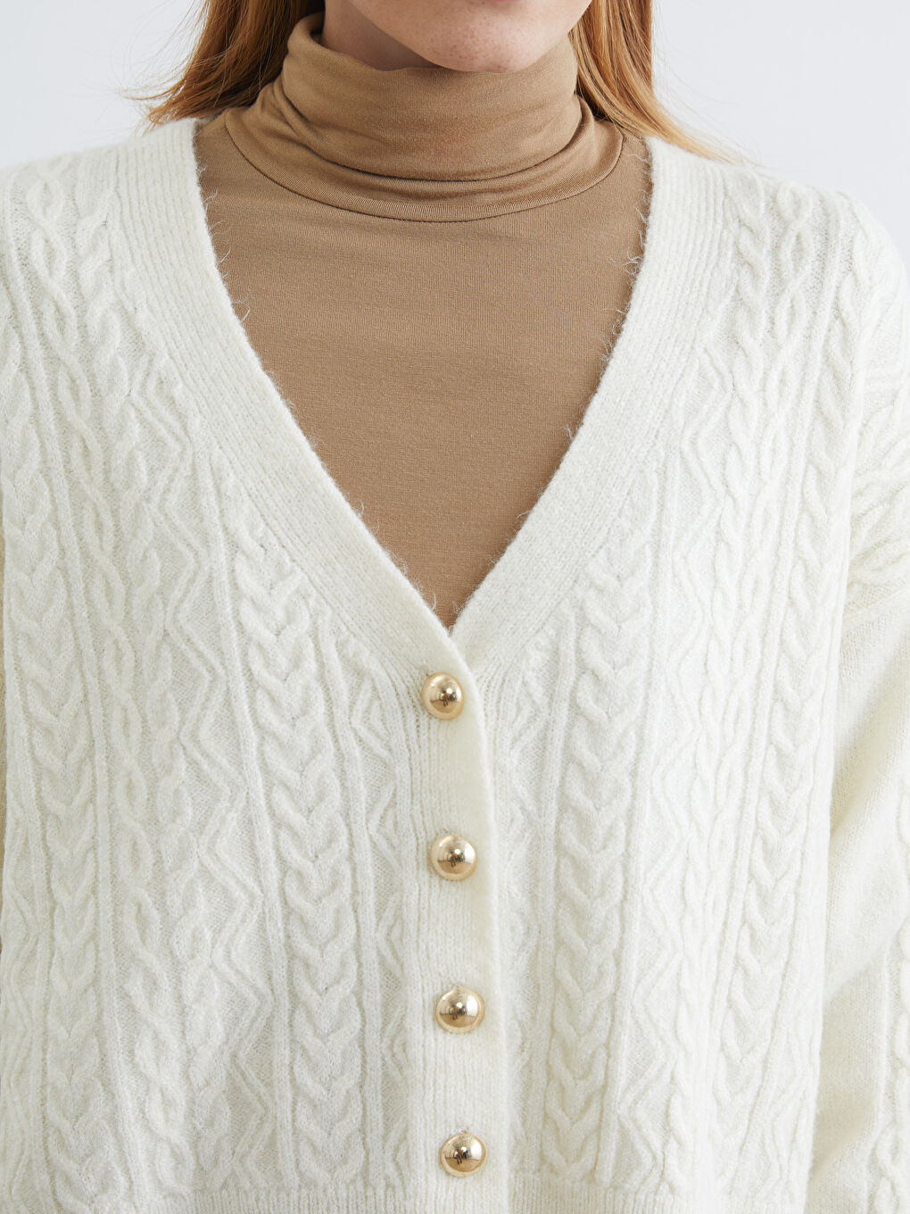 Ekru V Yaka Kendinden Desenli Kadın Triko Hırka-2