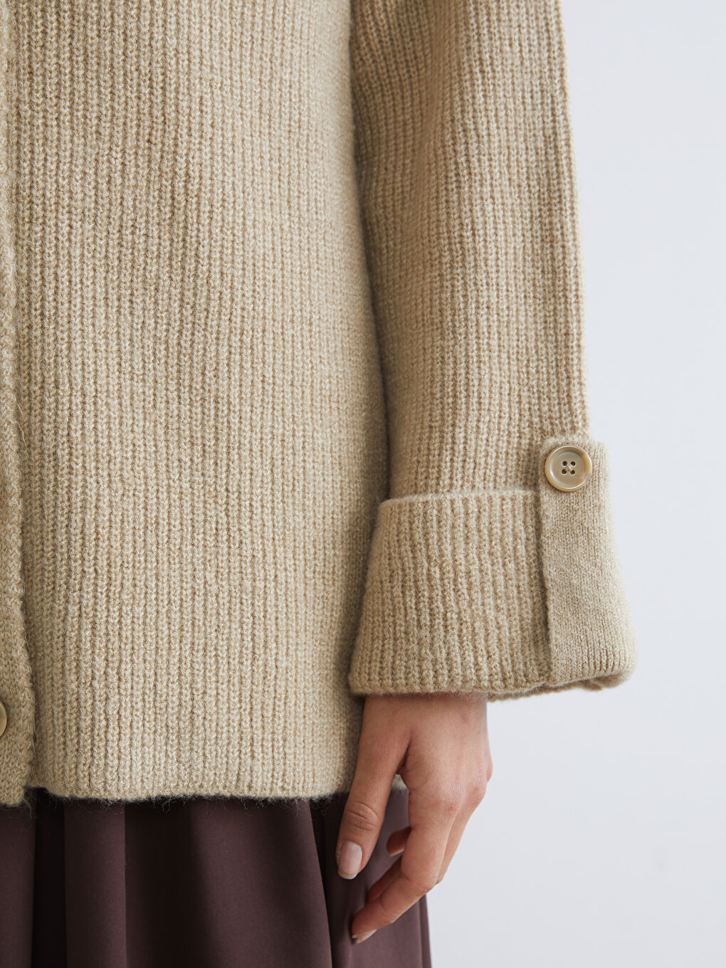 Bej V Yaka Kadın Triko Hırka-2