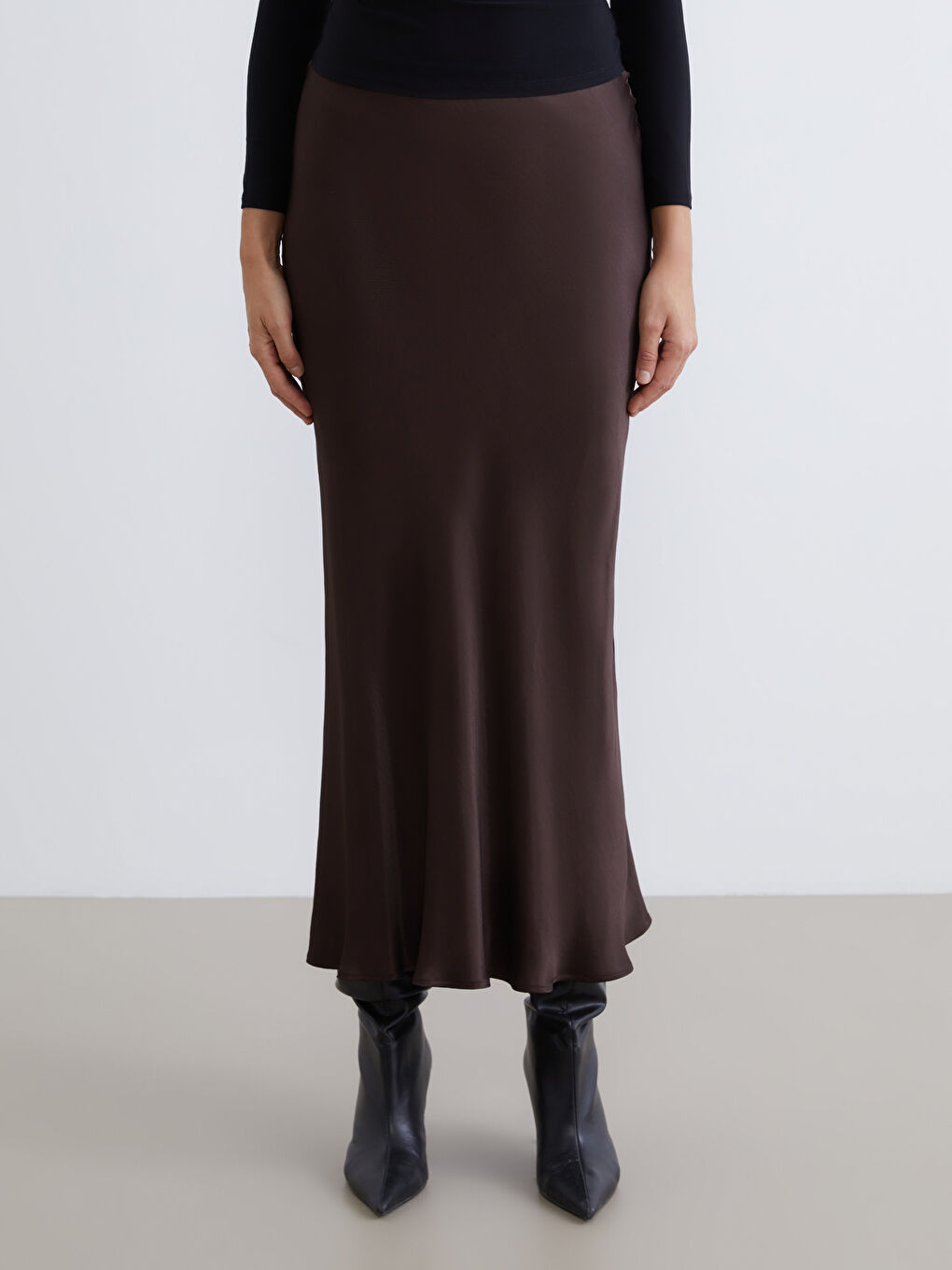 Kahverengi Beli Lastikli A Kesim Saten Etek-3