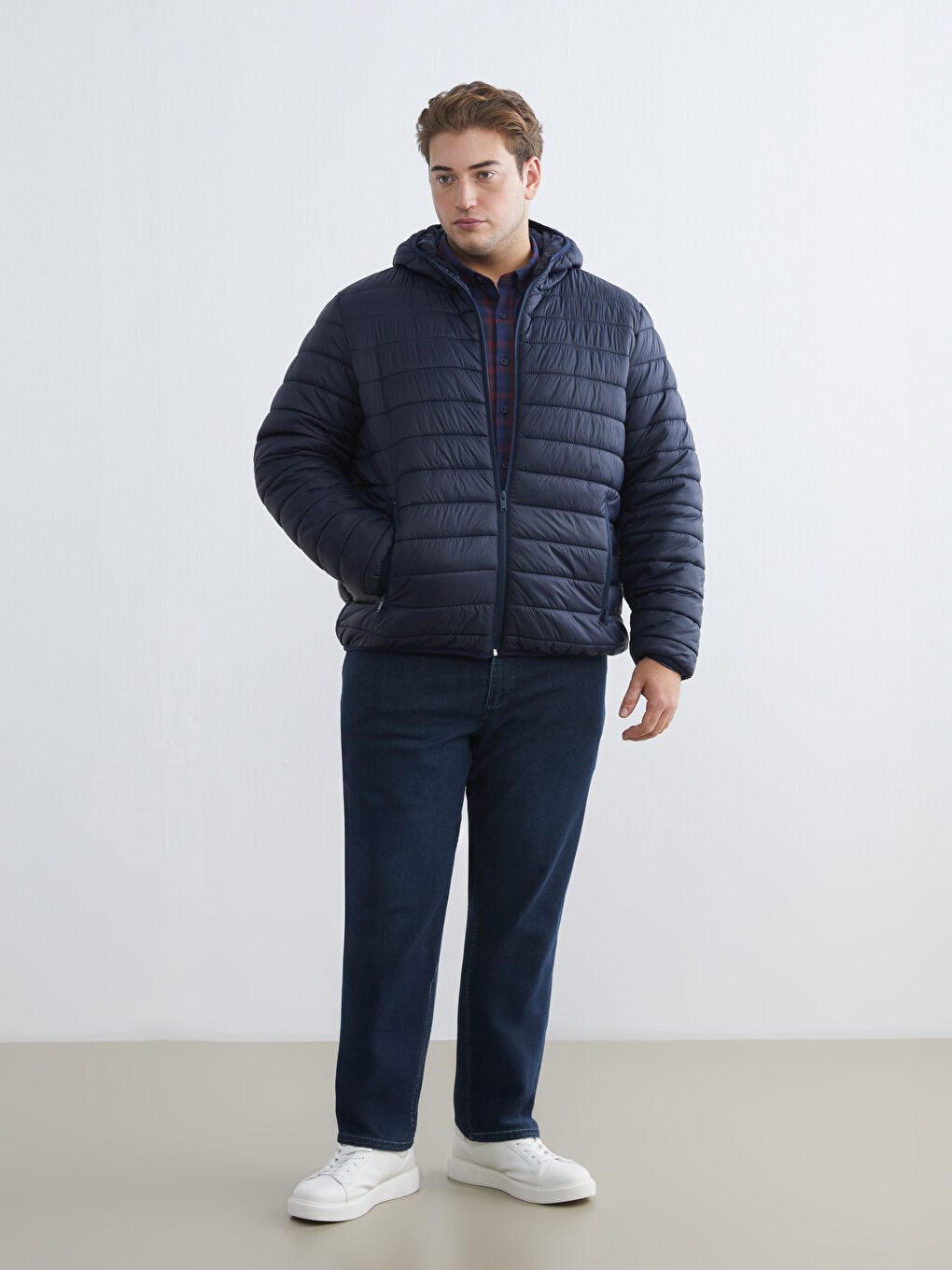 Lacivert Standart Kalıp Kapüşonlu Erkek Şişme Mont-1